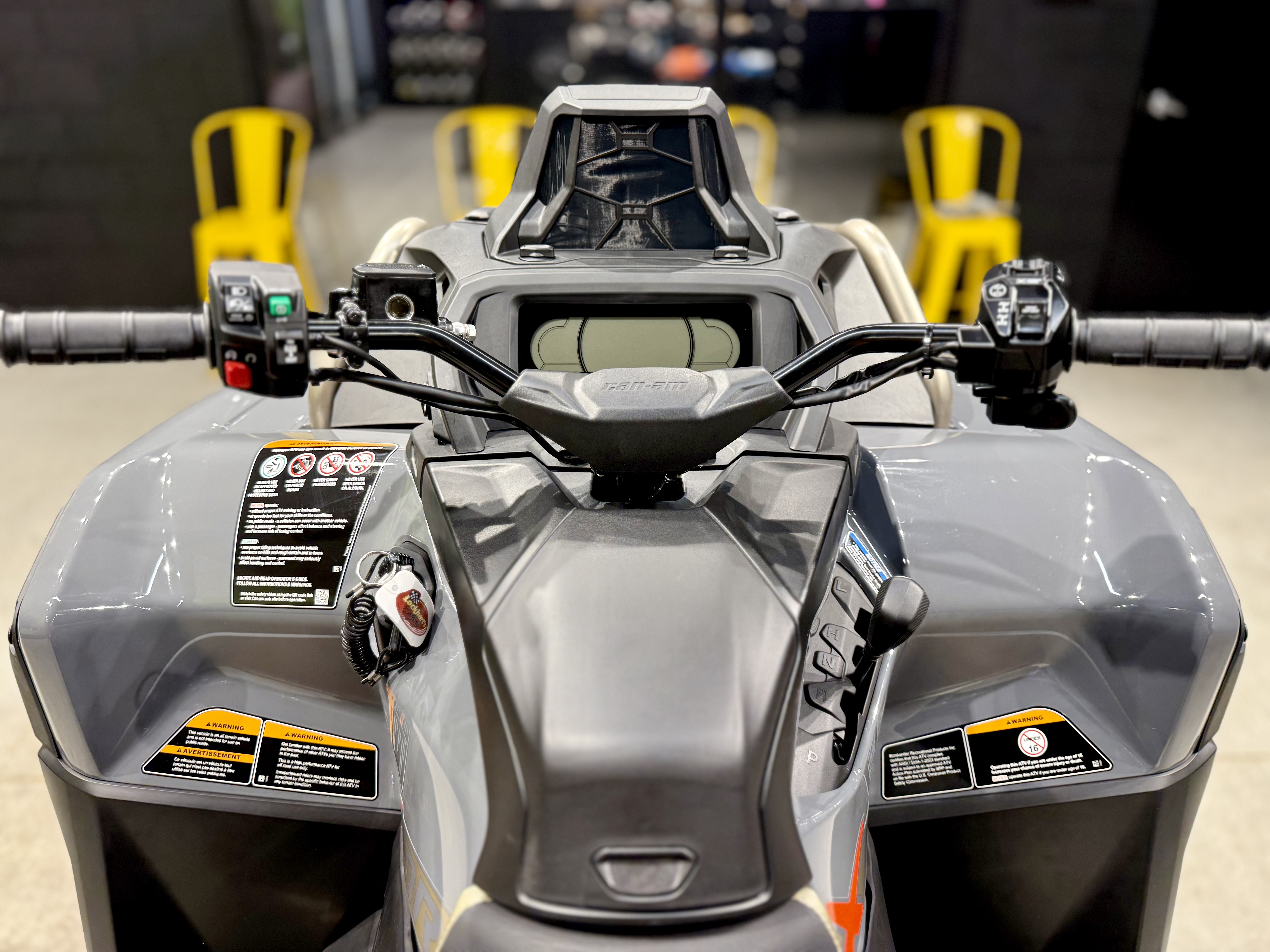 2026 Can-Am OUTLANDER XMR 850 - Photo 16