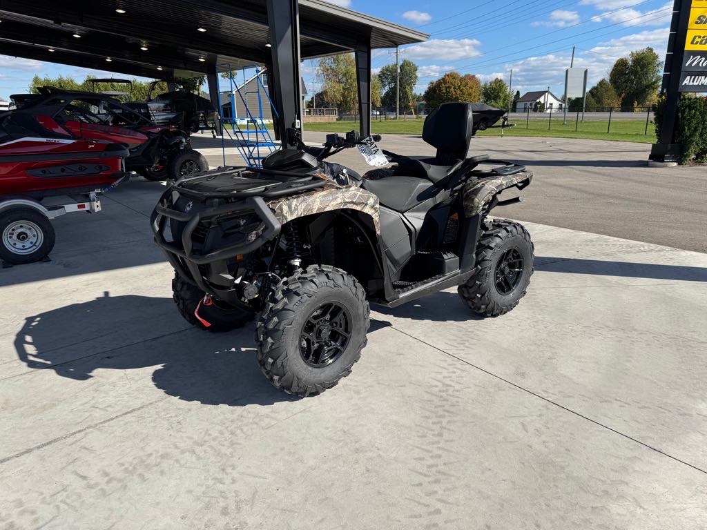 2026 Can-Am Outlander MAX Pro Hunting Edition HD7