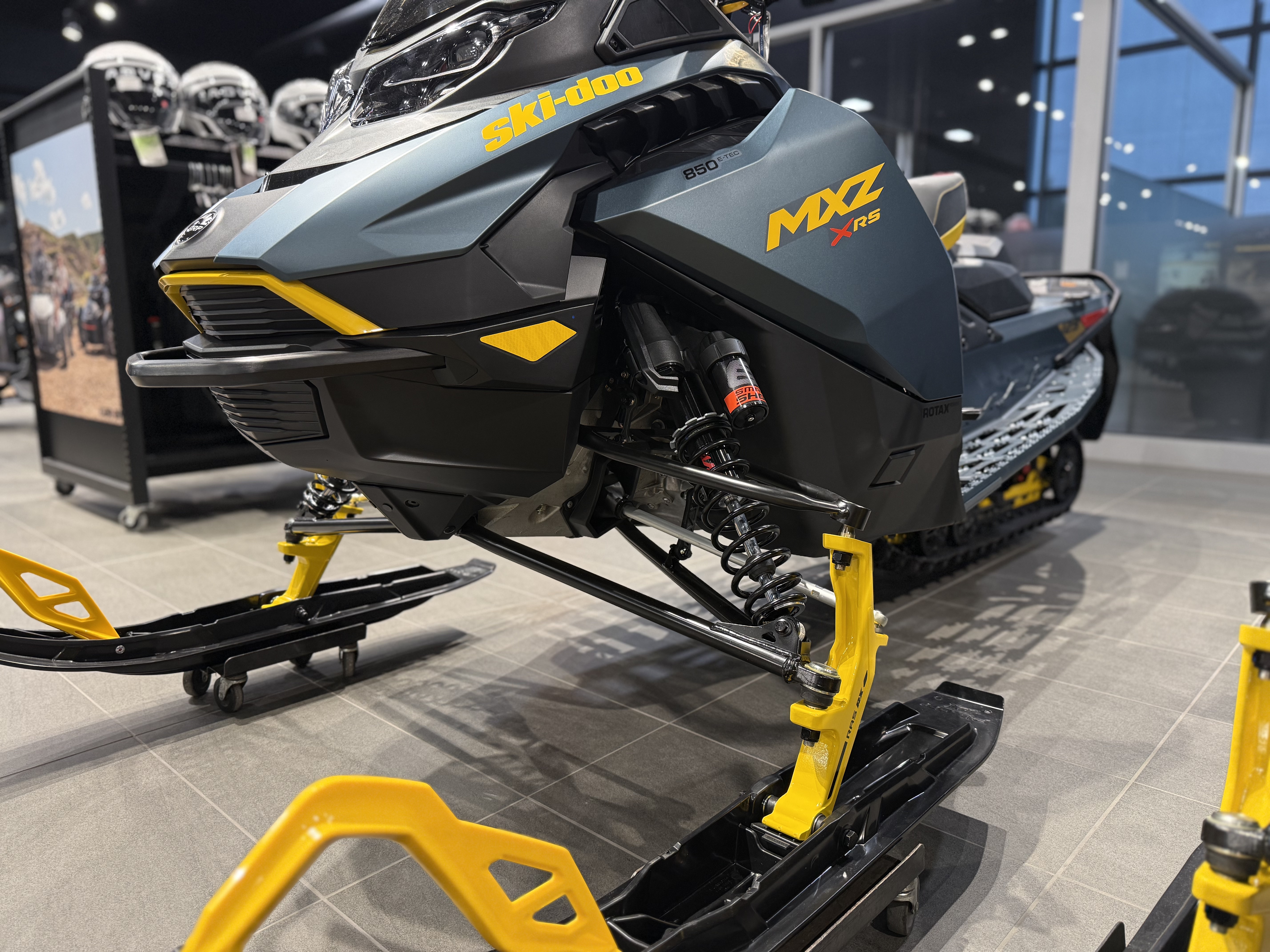 2026 Ski-Doo MXZ XRS 850 E-TEC 129 1.5 - Photo 4