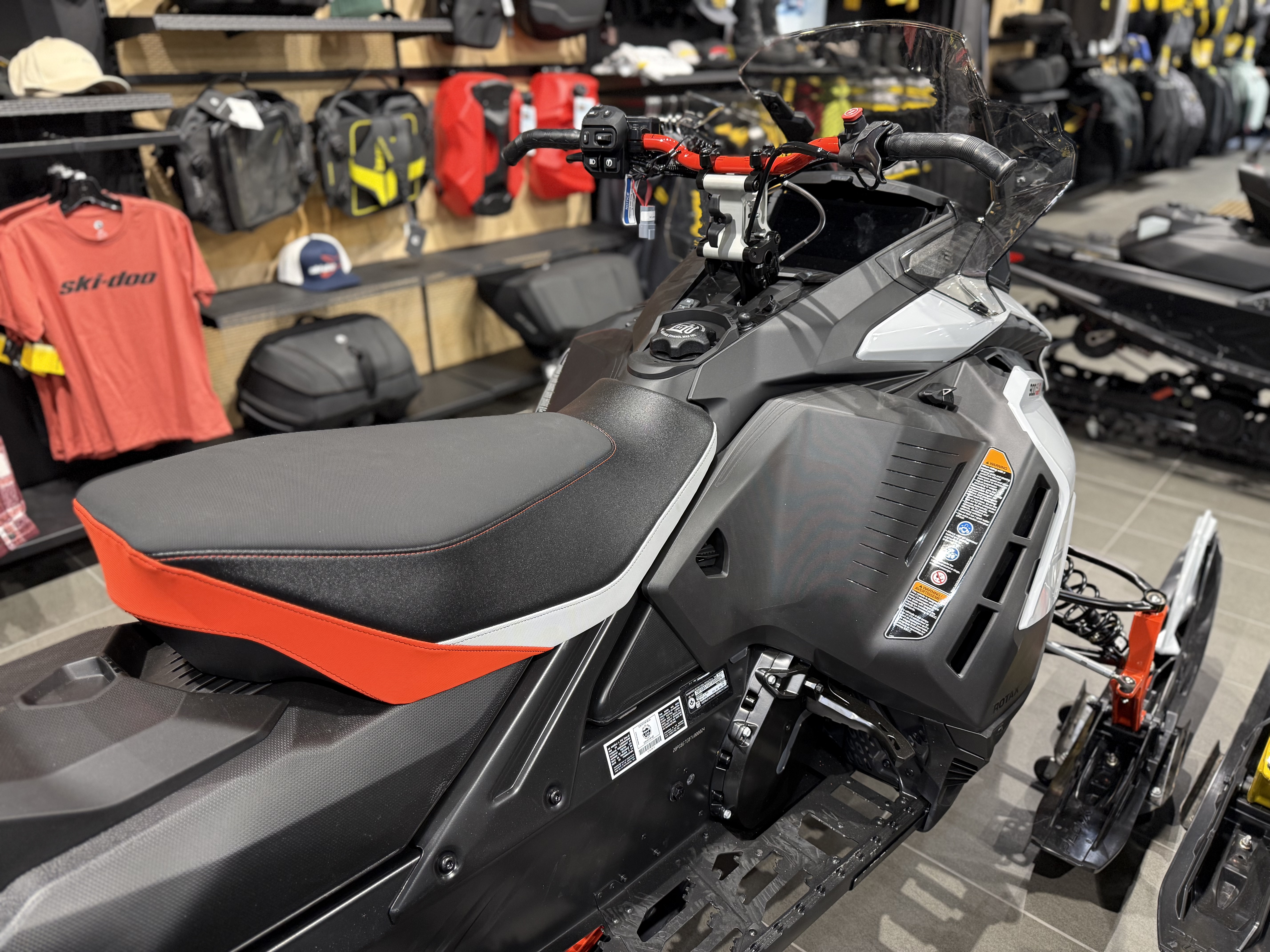 2026 Ski-Doo Renegade X 900 ACE Turbo R 137 1.5 - Photo 10