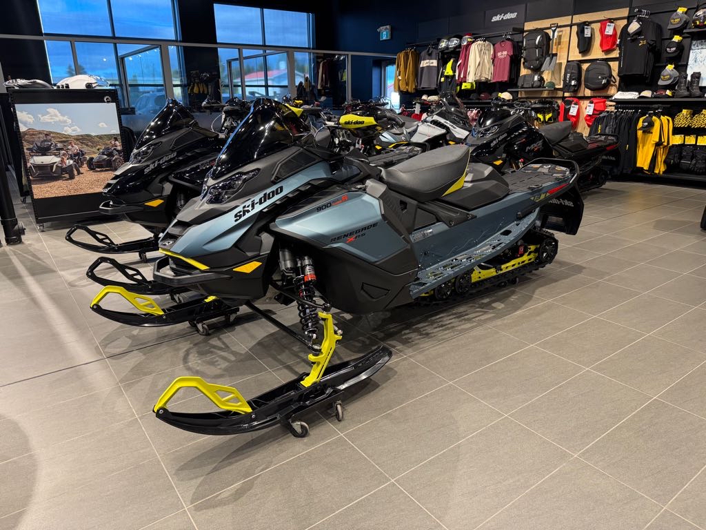 2026 Ski-Doo Renegade XRS 900 ACE Turbo R 137 1.25