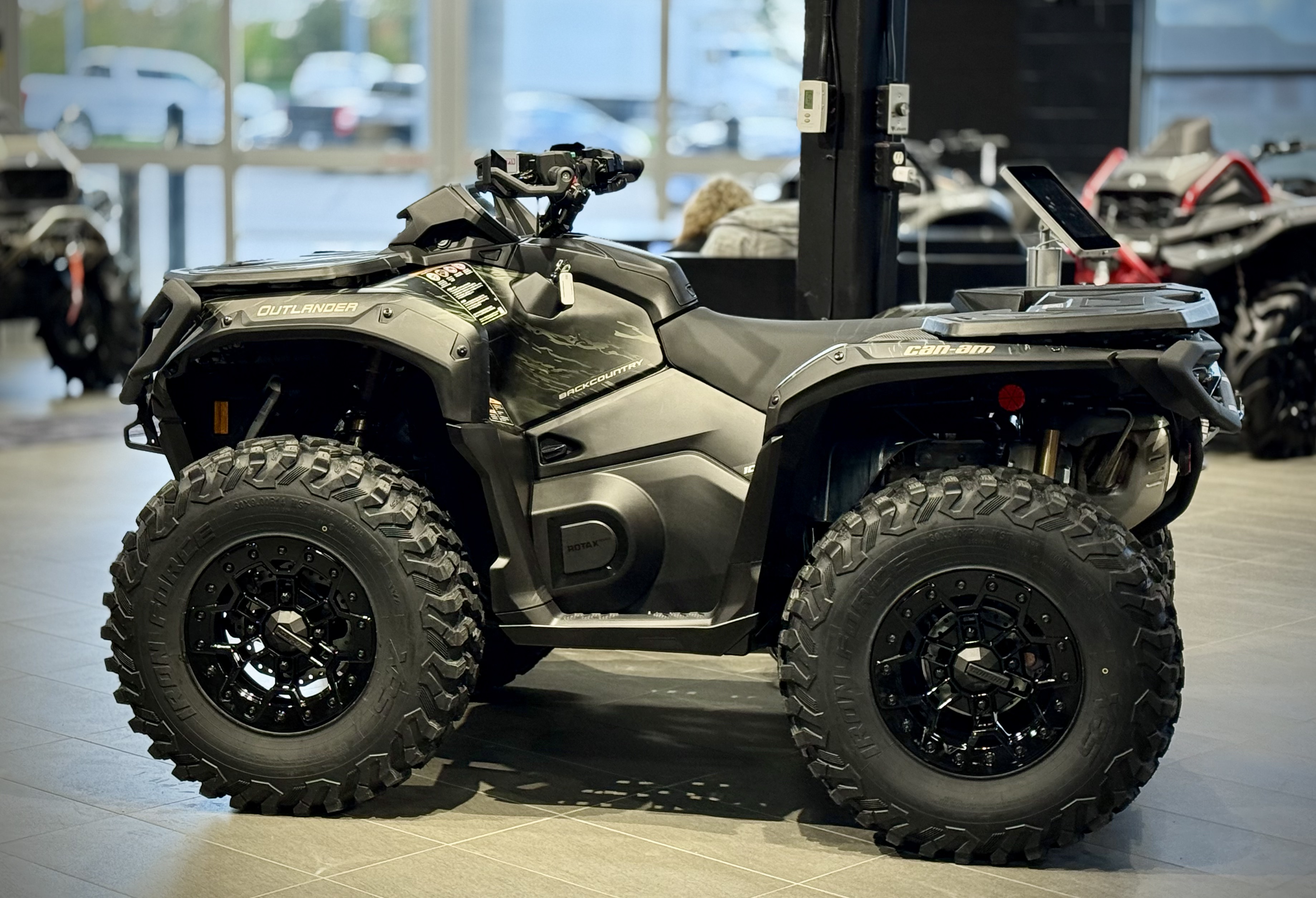 2026 Can-Am Outlander Backcountry 1000R - Photo 15