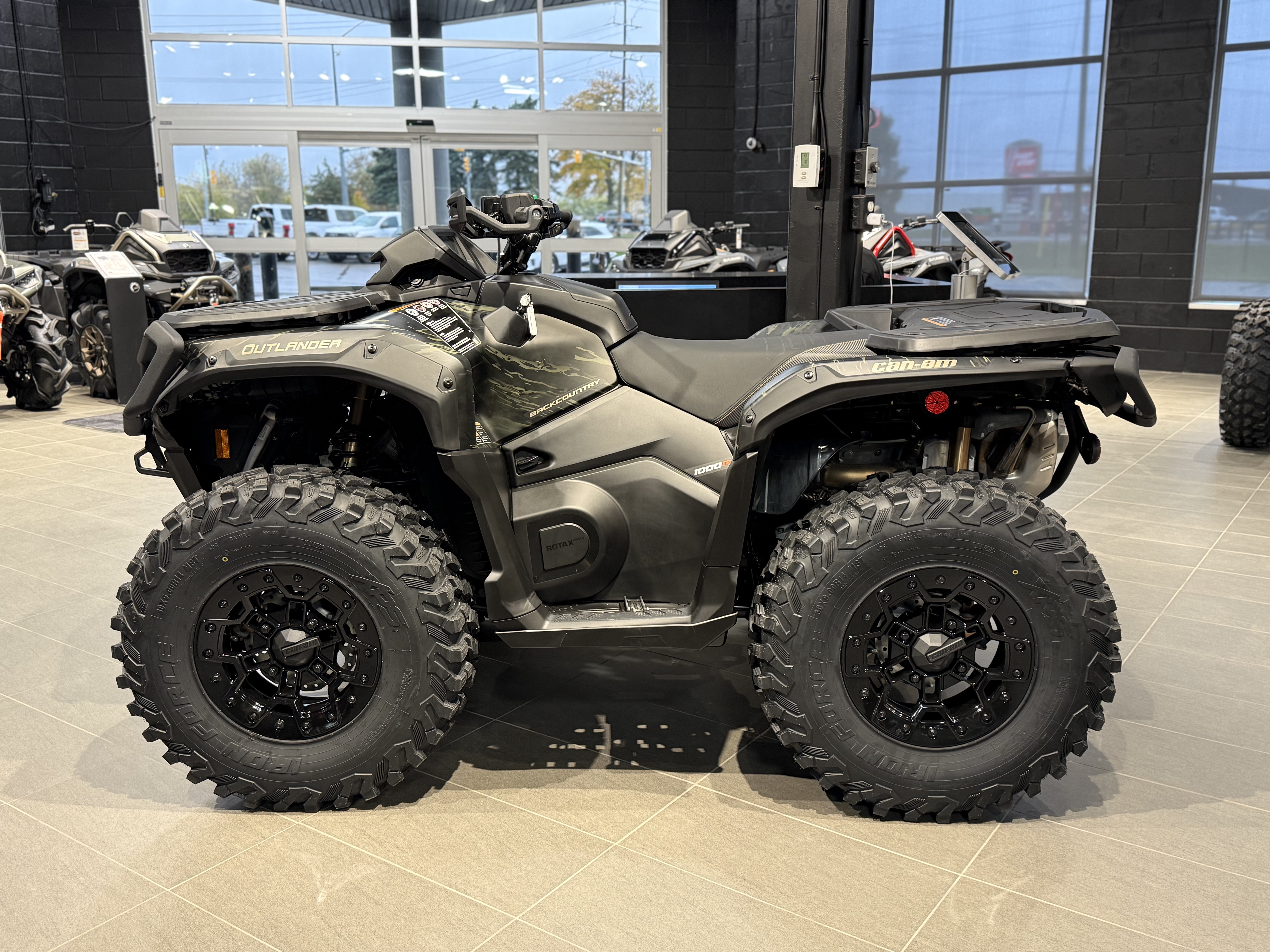 2026 Can-Am Outlander Backcountry 1000R - Photo 9