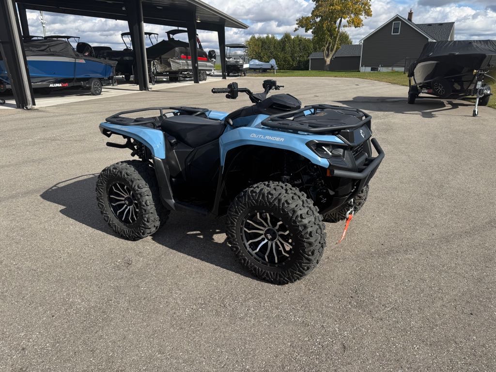2025 Can-Am **DEMO** Outlander XT 700