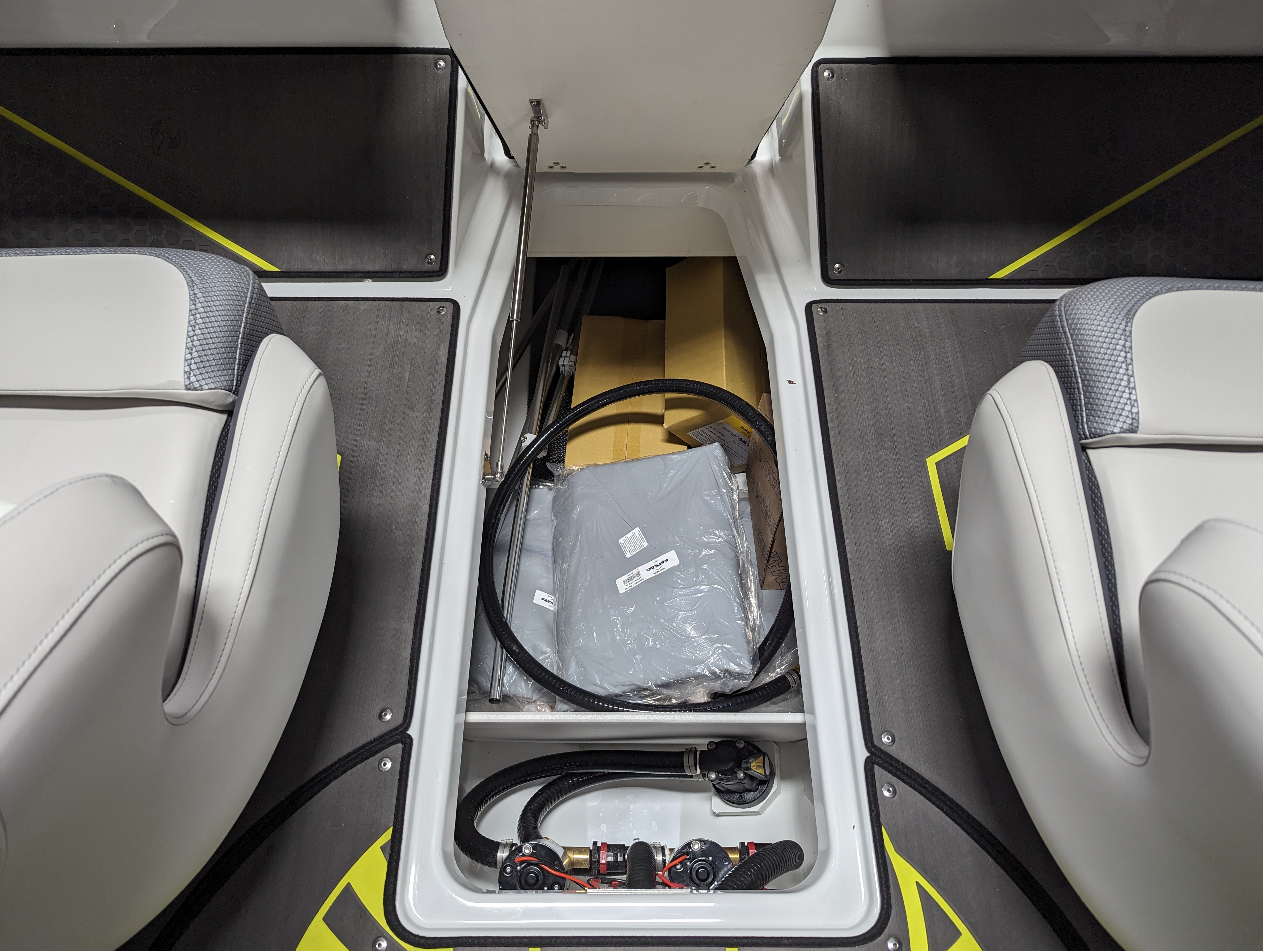 2024 Scarab 235ID WAKE EDITION - Photo 11