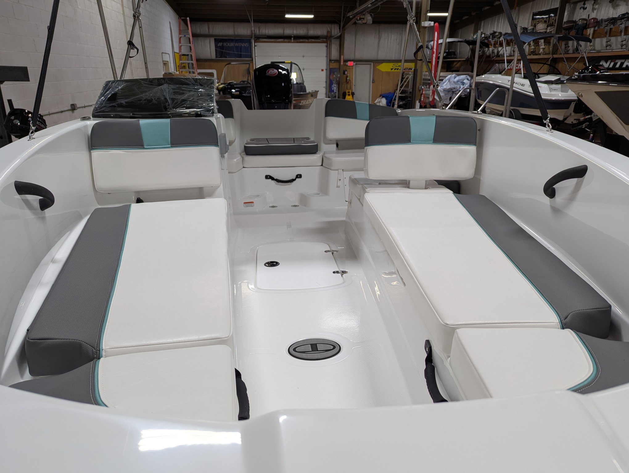 2025 Tahoe T18 - Photo 5