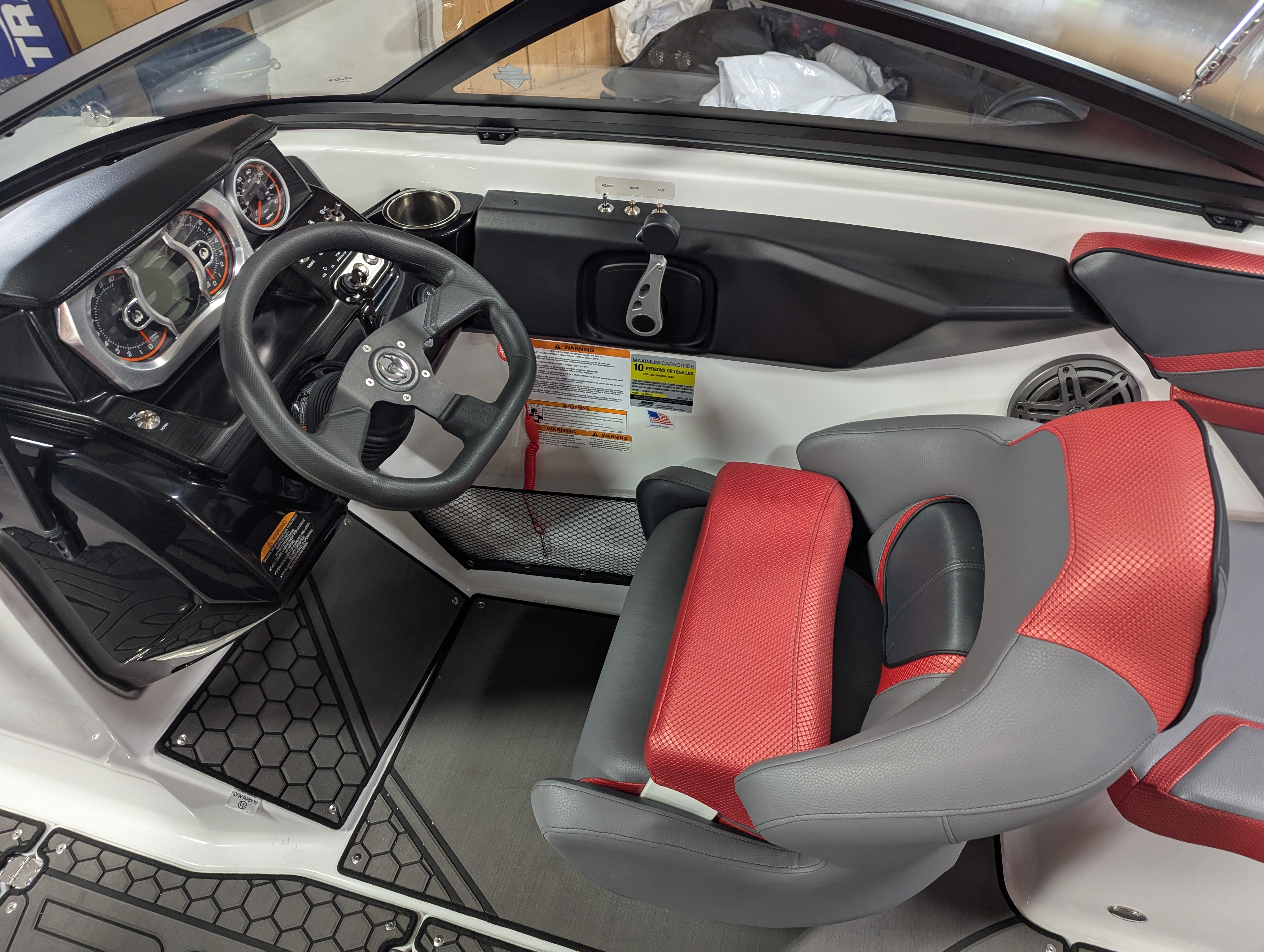 2025 Scarab 215LX - Photo 5