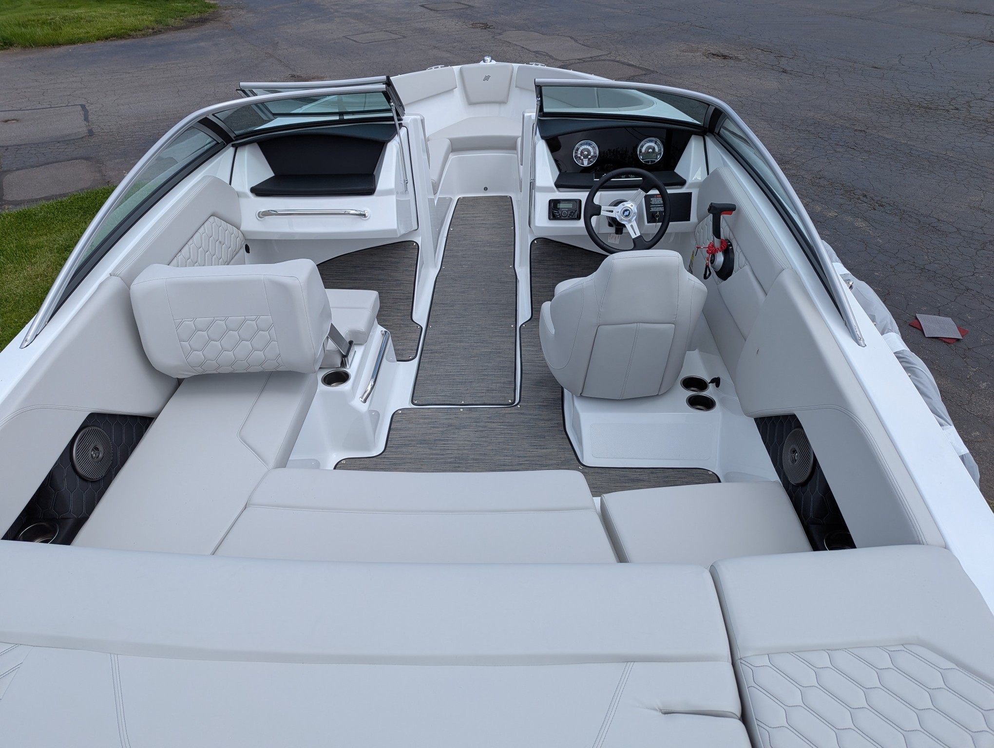2025 Four Winns H-Series H1 Freedom - Photo 8
