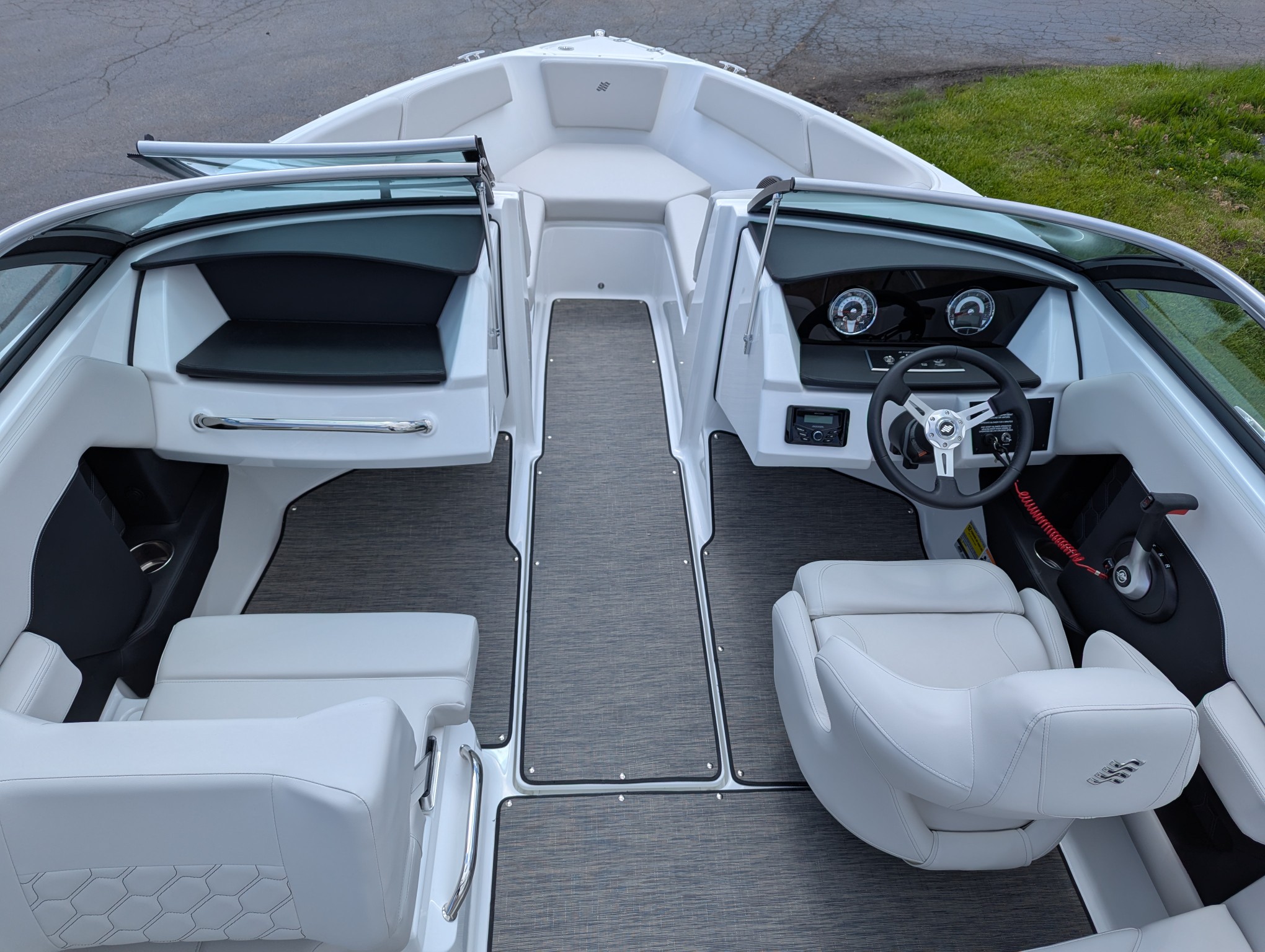 2025 Four Winns H-Series H2 Freedom - Photo 9