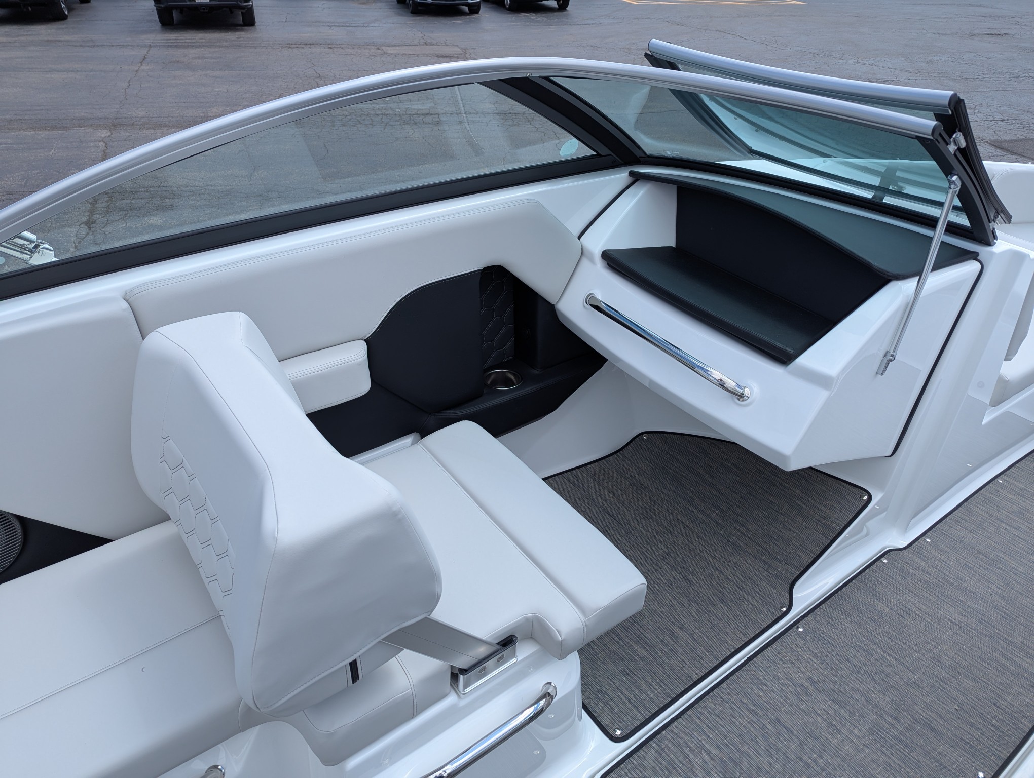 2025 Four Winns H-Series H2 Freedom - Photo 7