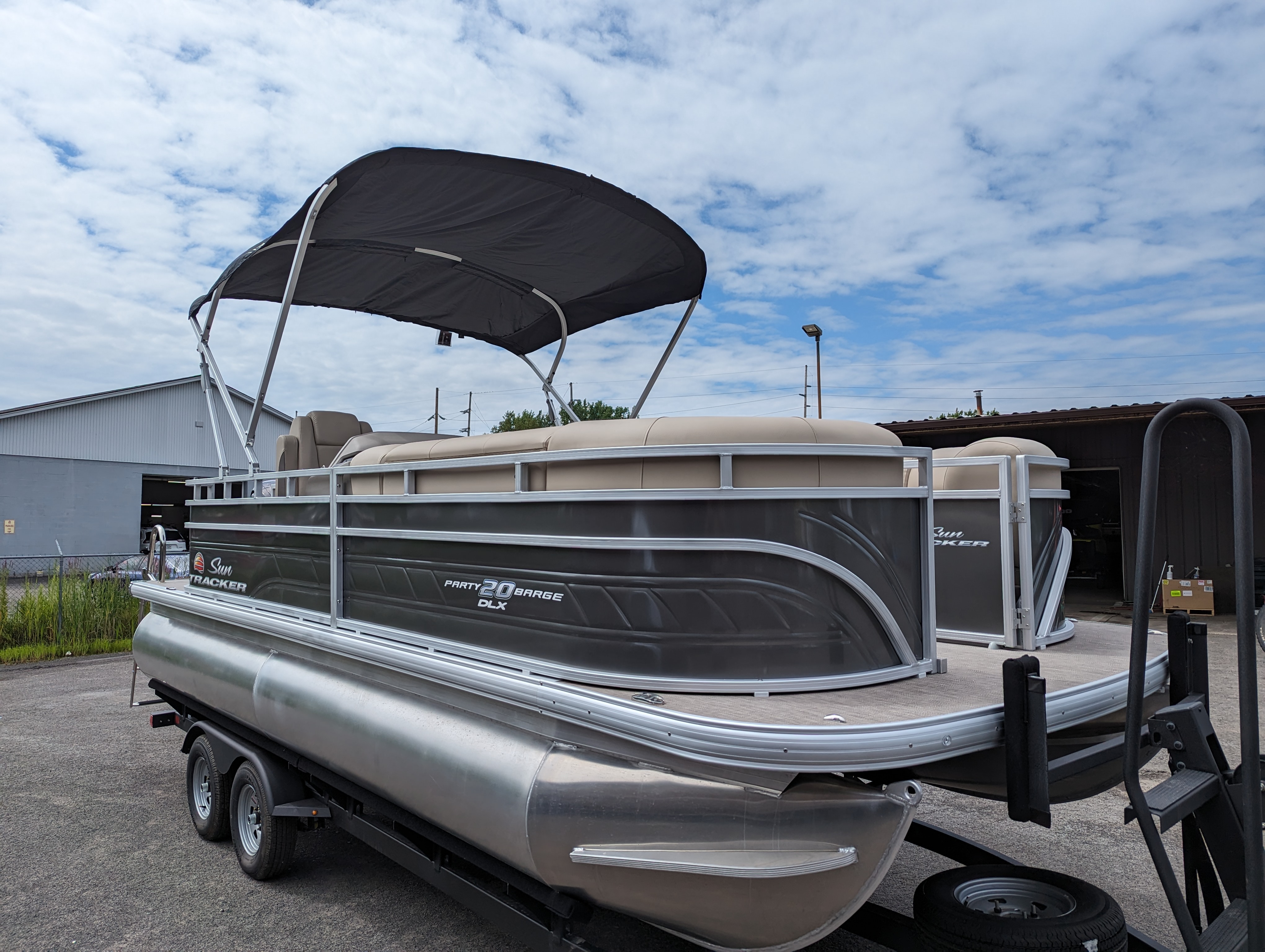 2026 Sun Tracker Party Barge® 20 DLX - Photo 3