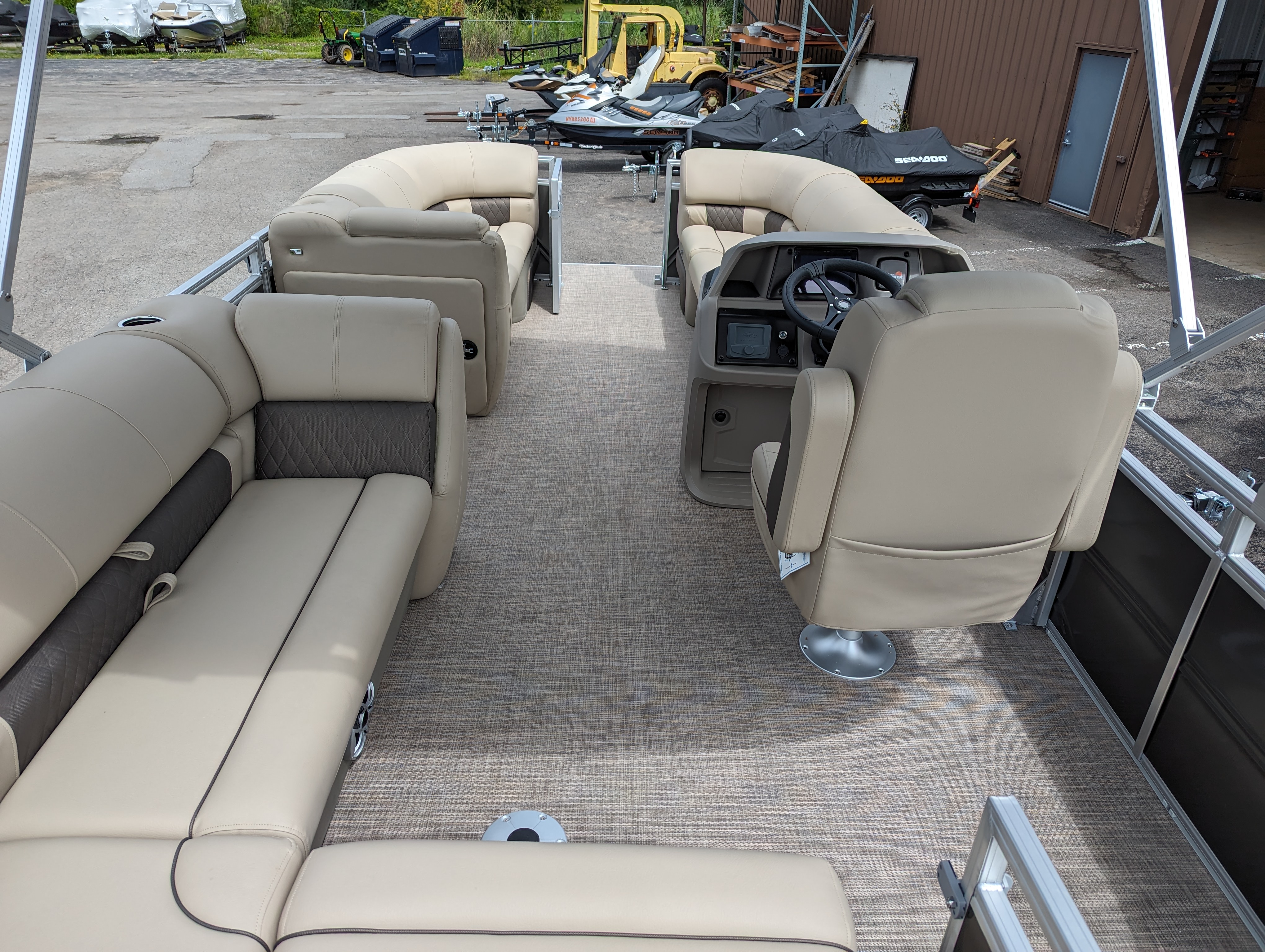 2026 Sun Tracker Party Barge® 20 DLX - Photo 5