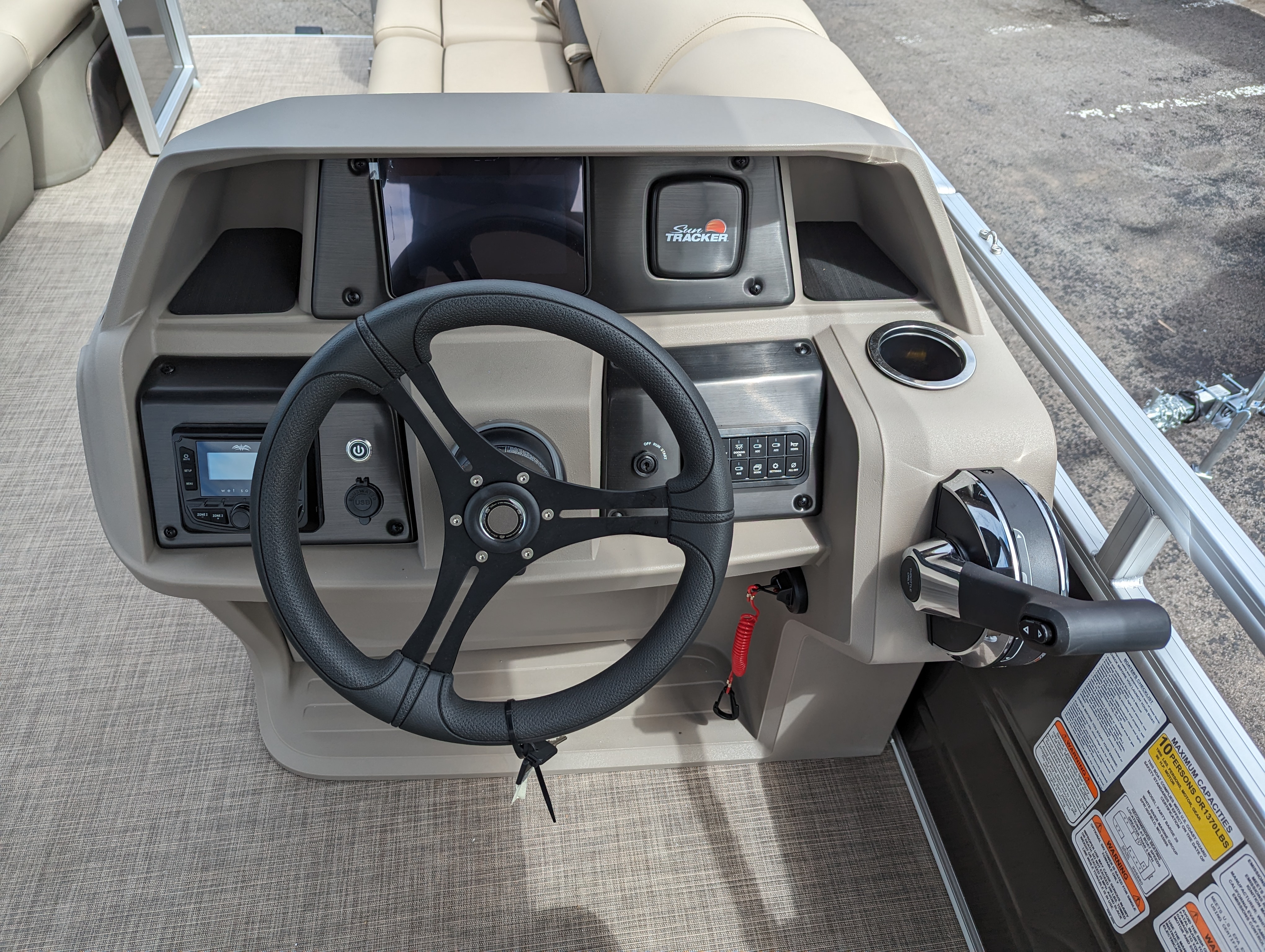 2026 Sun Tracker Party Barge® 20 DLX - Photo 6