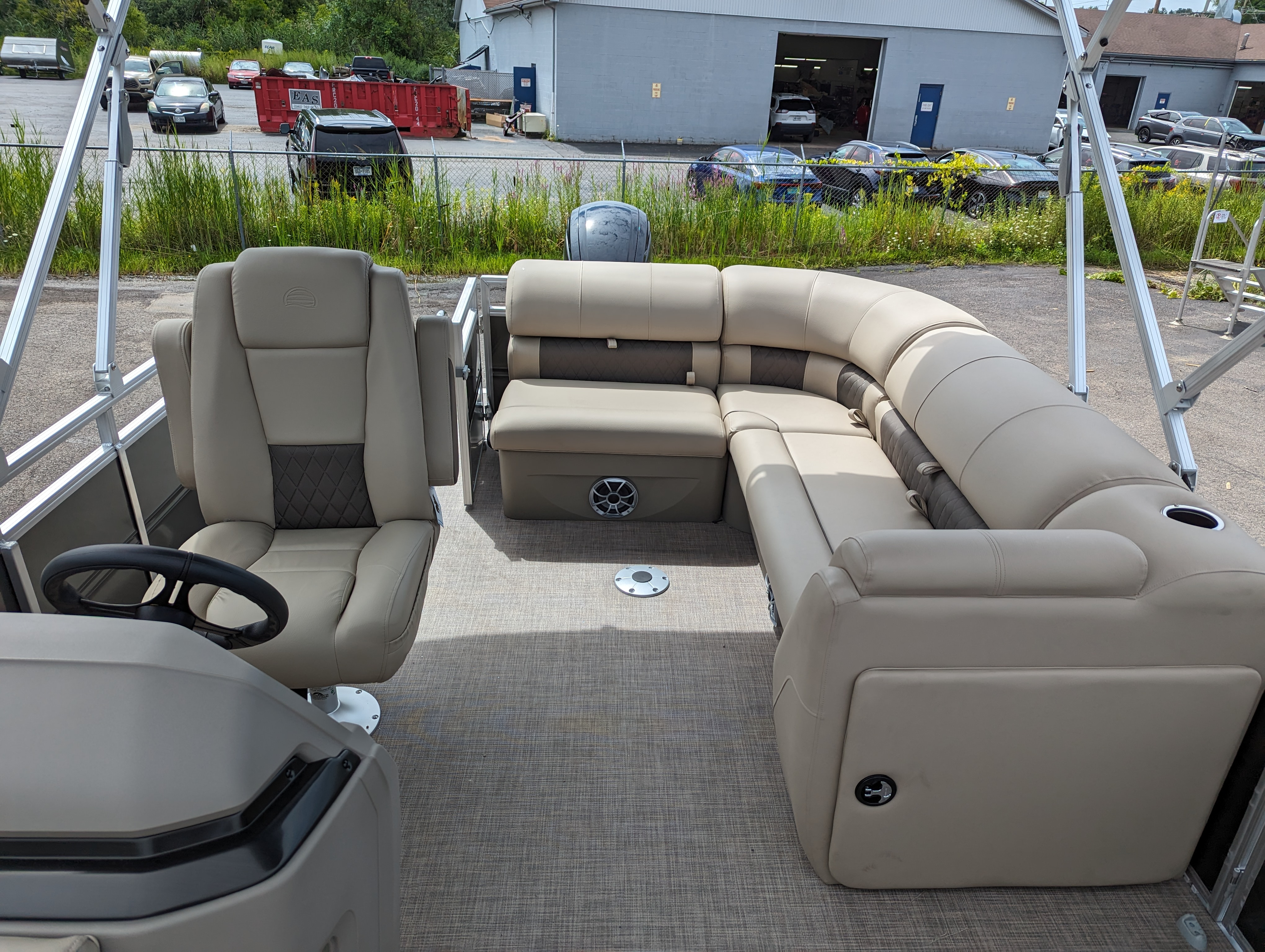 2026 Sun Tracker Party Barge® 20 DLX - Photo 9