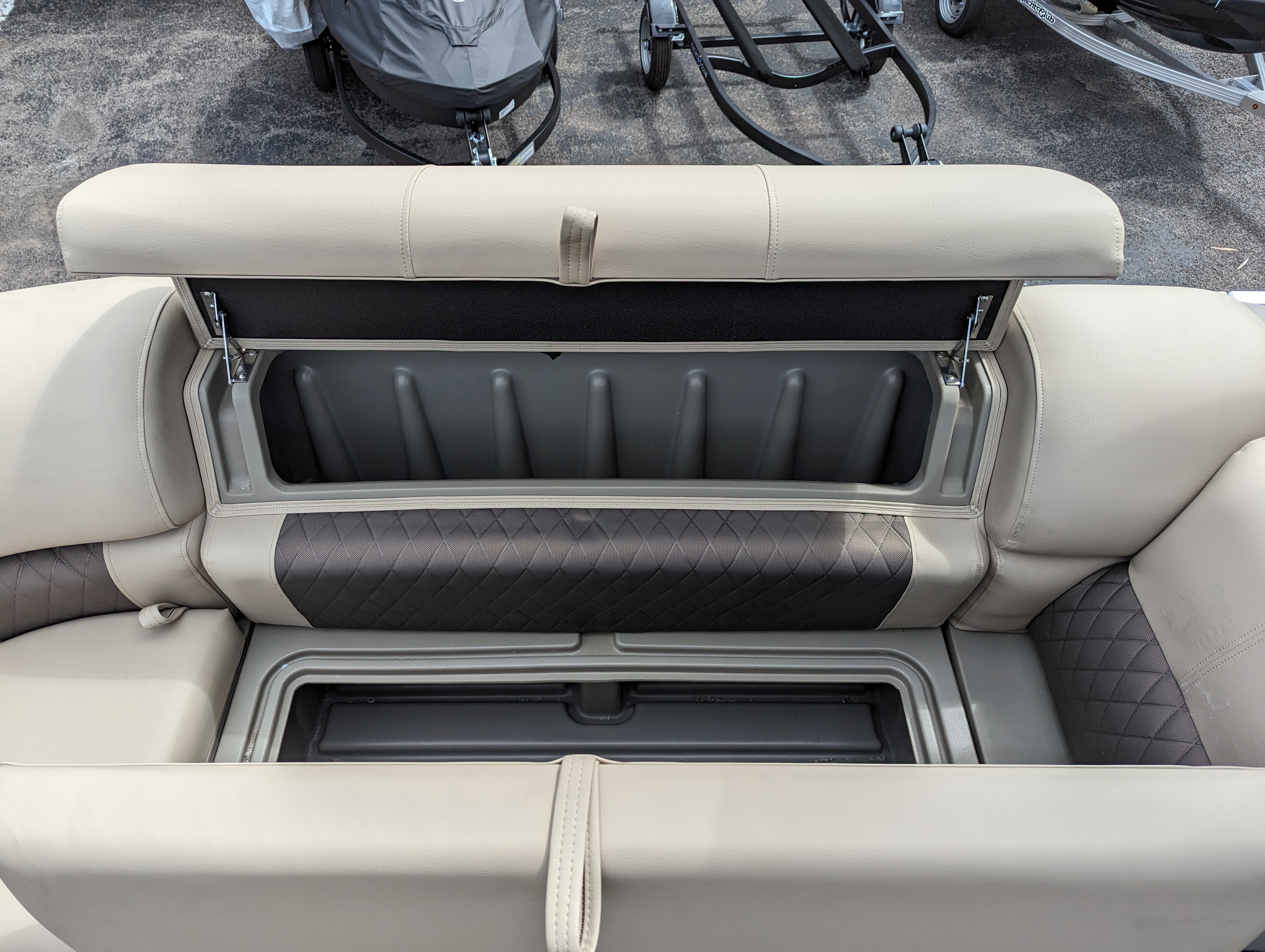 2026 Sun Tracker Party Barge® 20 DLX - Photo 10