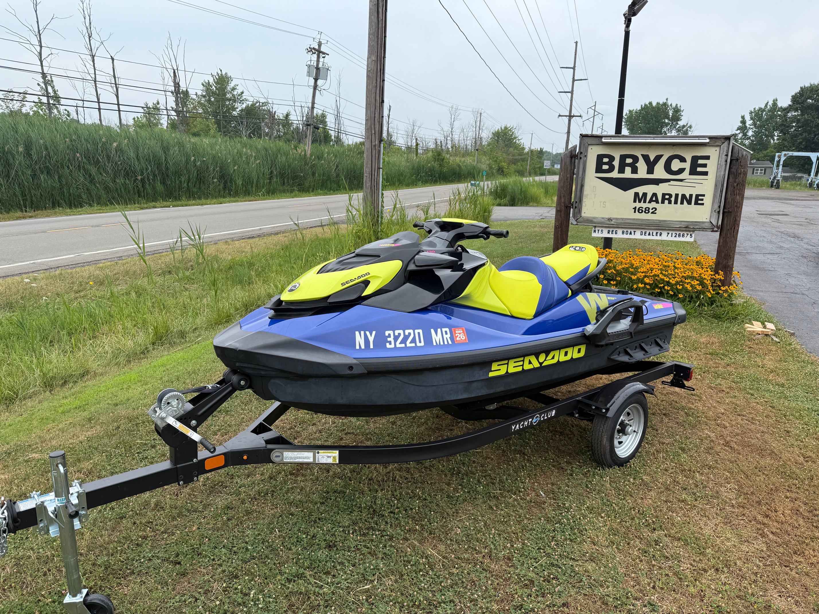 2020 Sea-Doo WAKE™ 170 iBR®