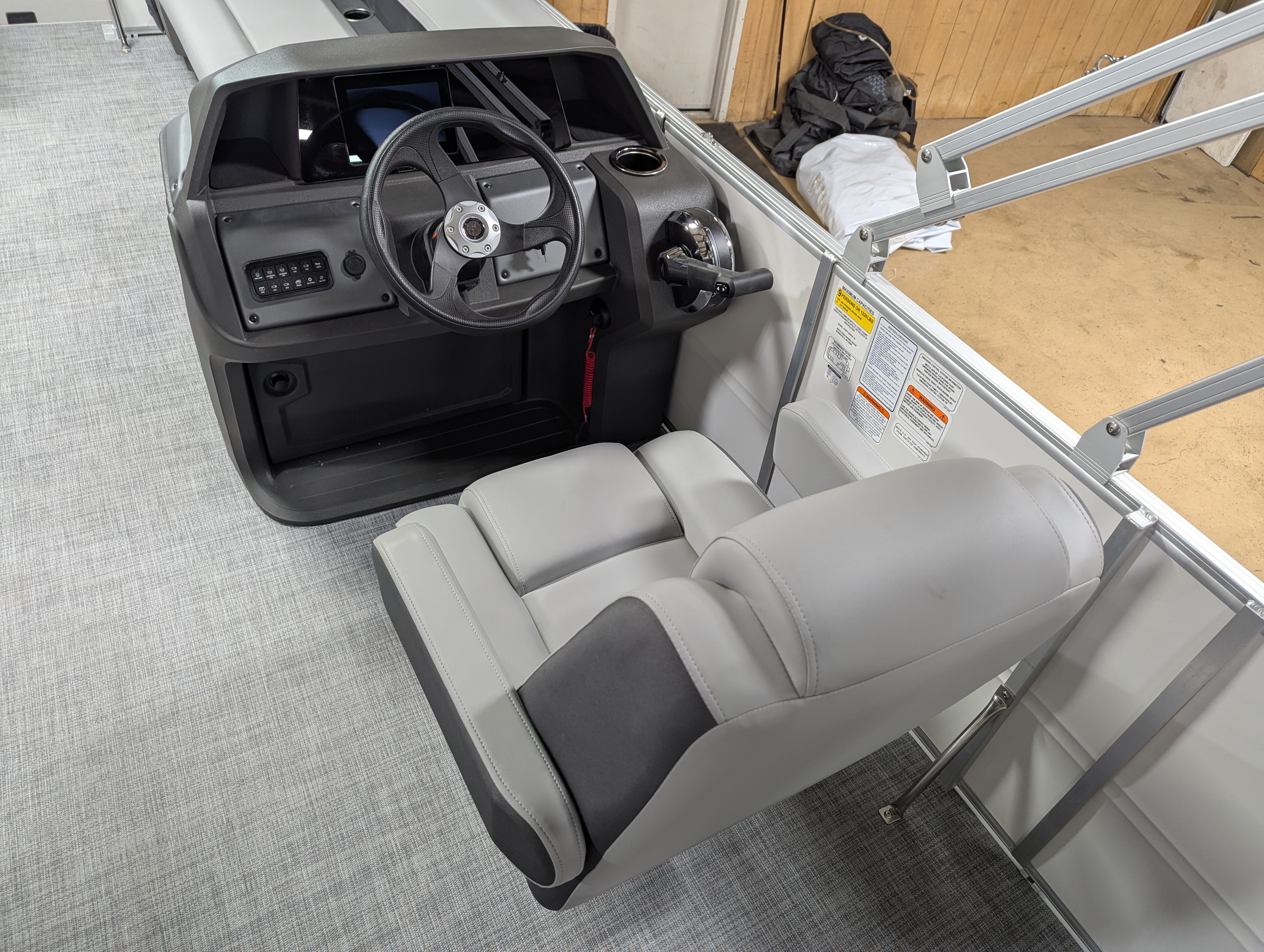 2026 Sun Tracker Party Barge® 18 DLX - Photo 5