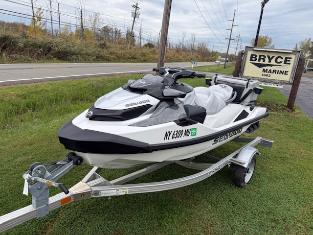 2024 Sea-Doo GTX™ Limited 300 White Pearl Premium - Photo 2