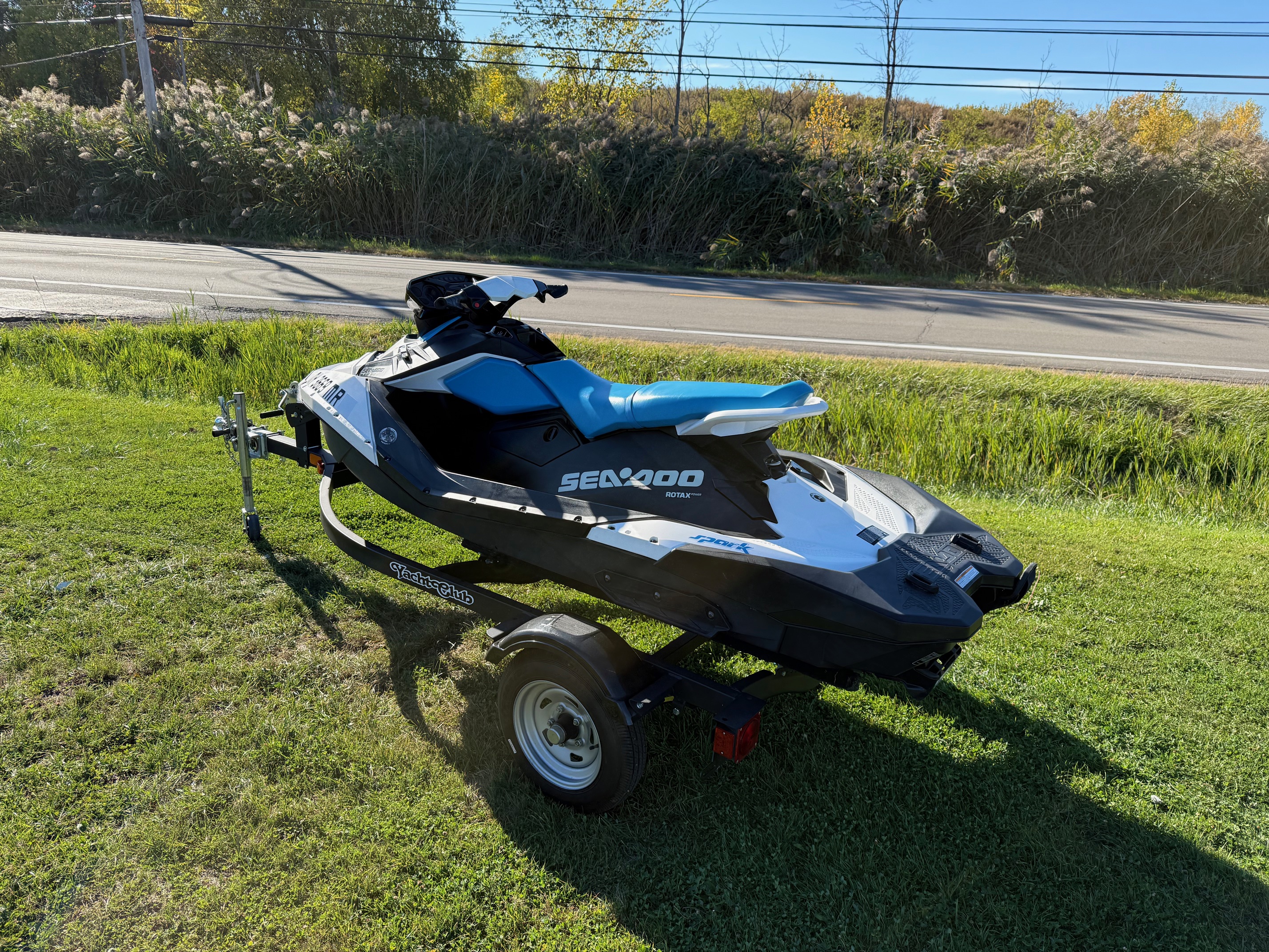 2019 Sea-Doo SPARK® 3up Rotax® 900 HO ACE™ w/iBR®, Sound System - Photo 3