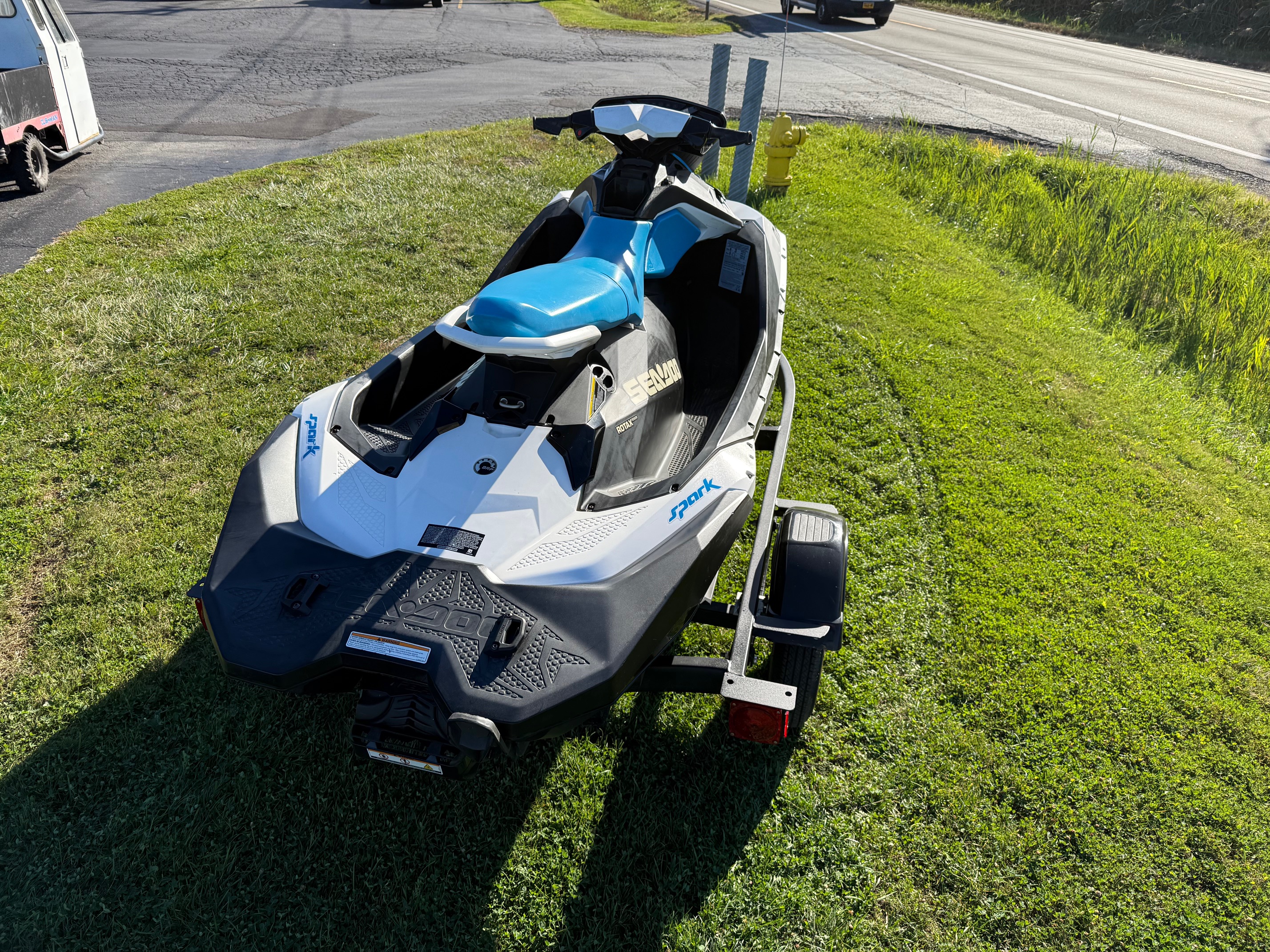 2019 Sea-Doo SPARK® 3up Rotax® 900 HO ACE™ w/iBR®, Sound System - Photo 4