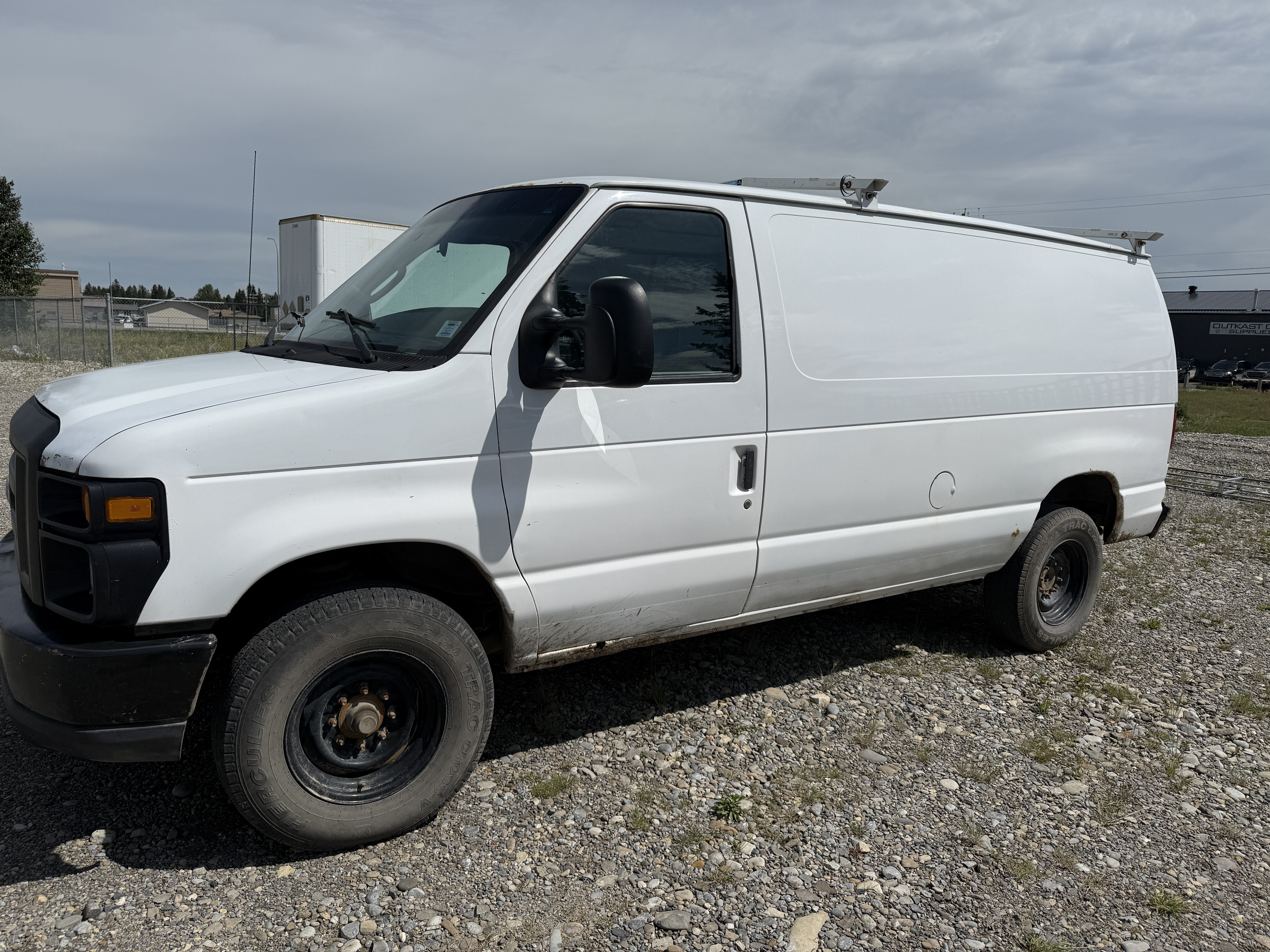 2011 FORD E-250 - Photo 3