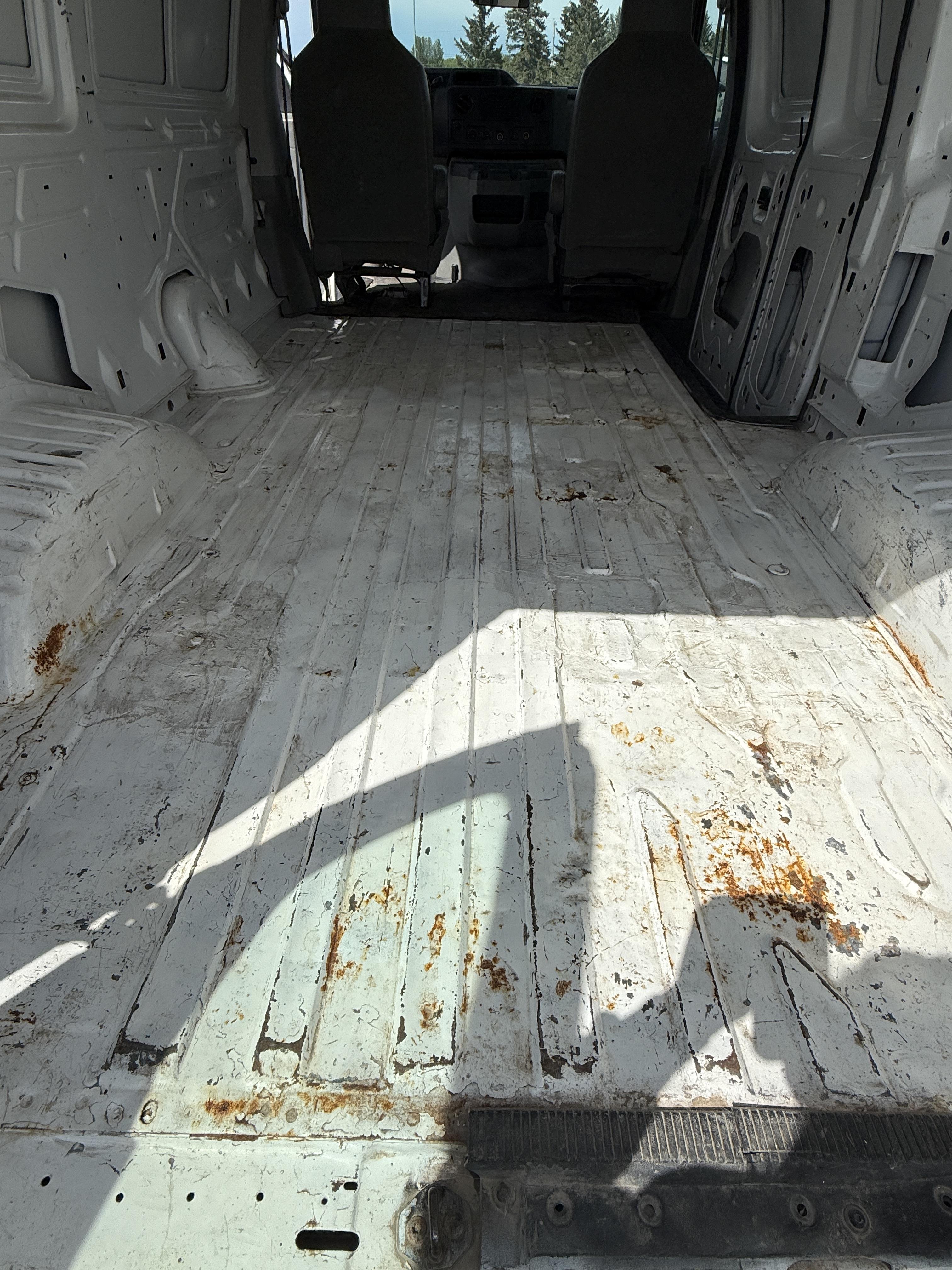 2011 FORD E-250 - Photo 9