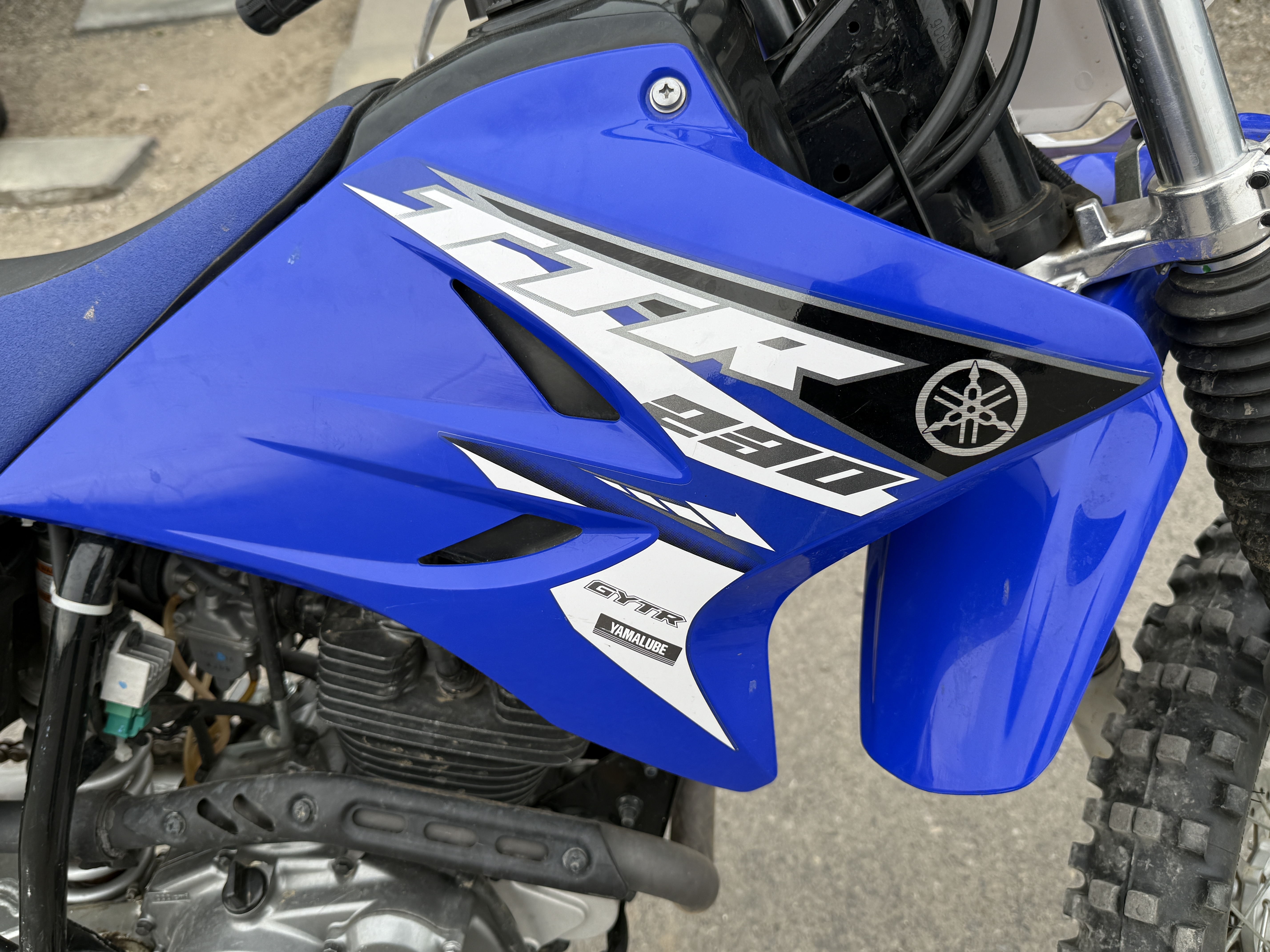 2015 Yamaha TT-R230 - Photo 2