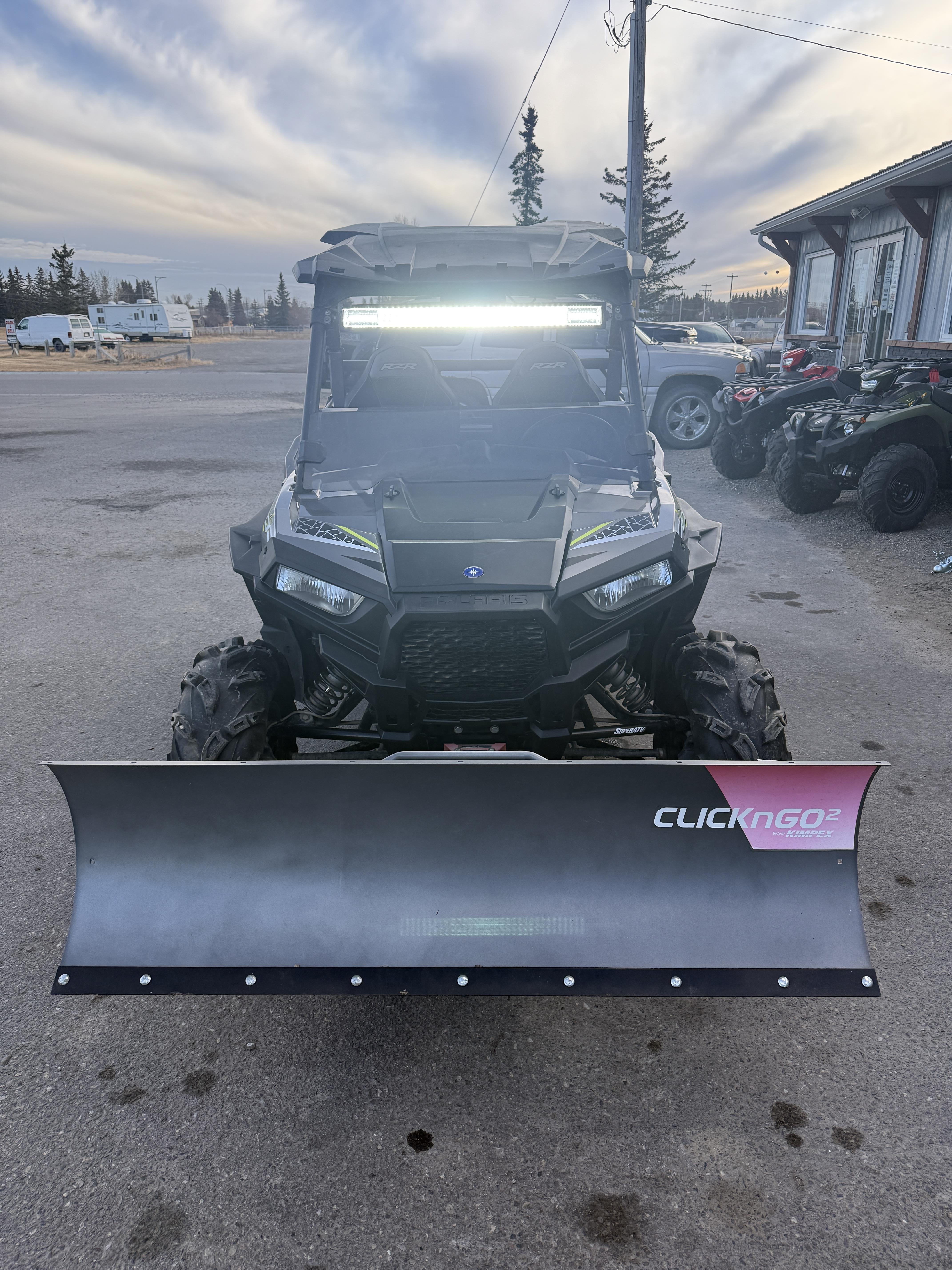 2017 Polaris RZR® S 900 EPS Titanium Metallic - Photo 2