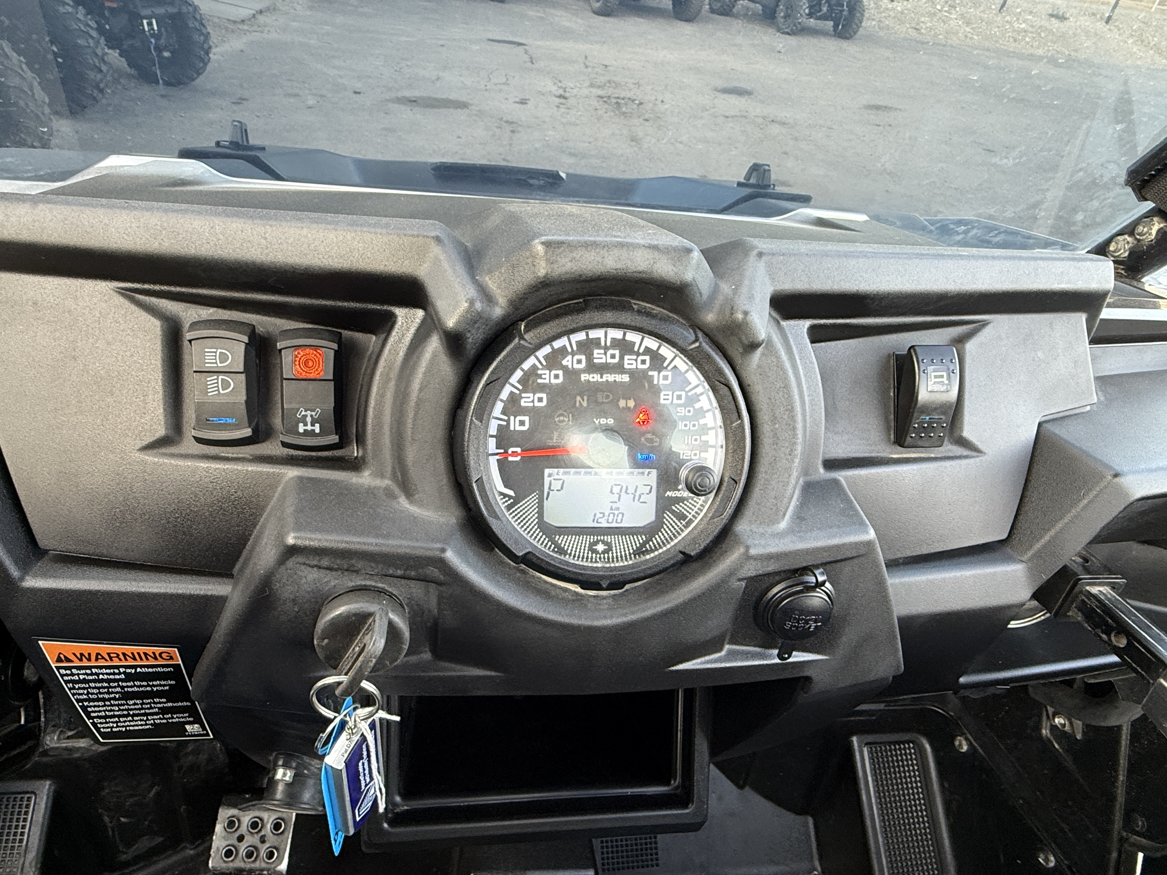 2017 Polaris RZR® S 900 EPS Titanium Metallic - Photo 10