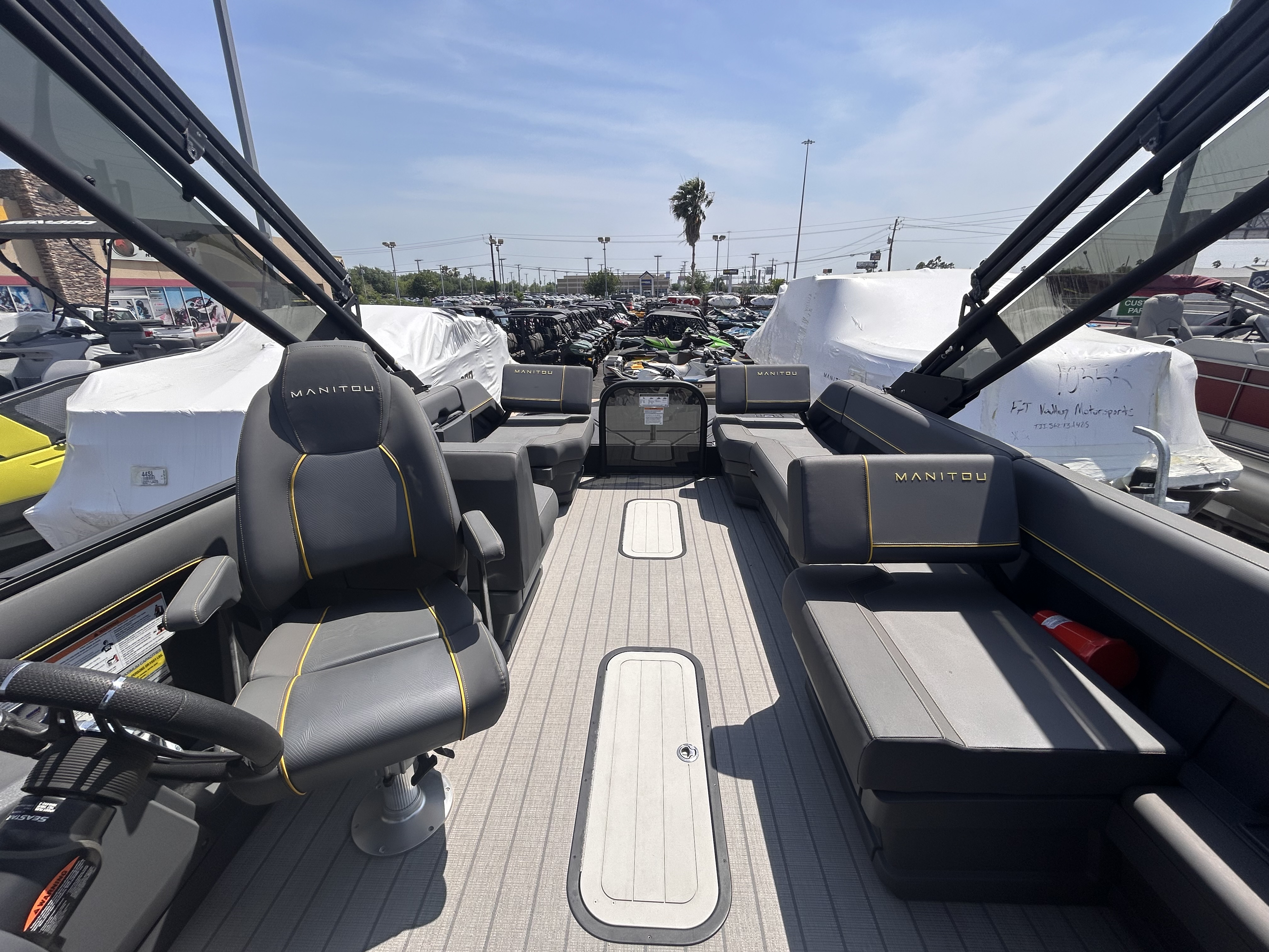 2023 Manitou EXPLORE SWITCHBACK 22MAX TRIFOLD STEALTH (Boat & Trailer Package) ($52,141.60) - Photo 8