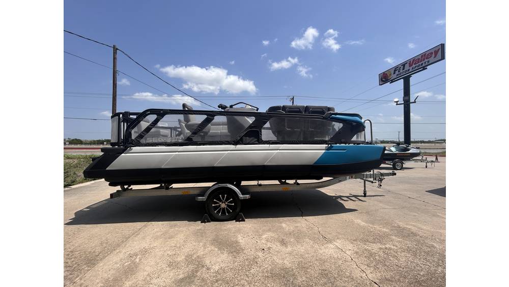 2023 Sea-Doo (SWT 19 170 CAT) Boats & Trailer - Photo 6