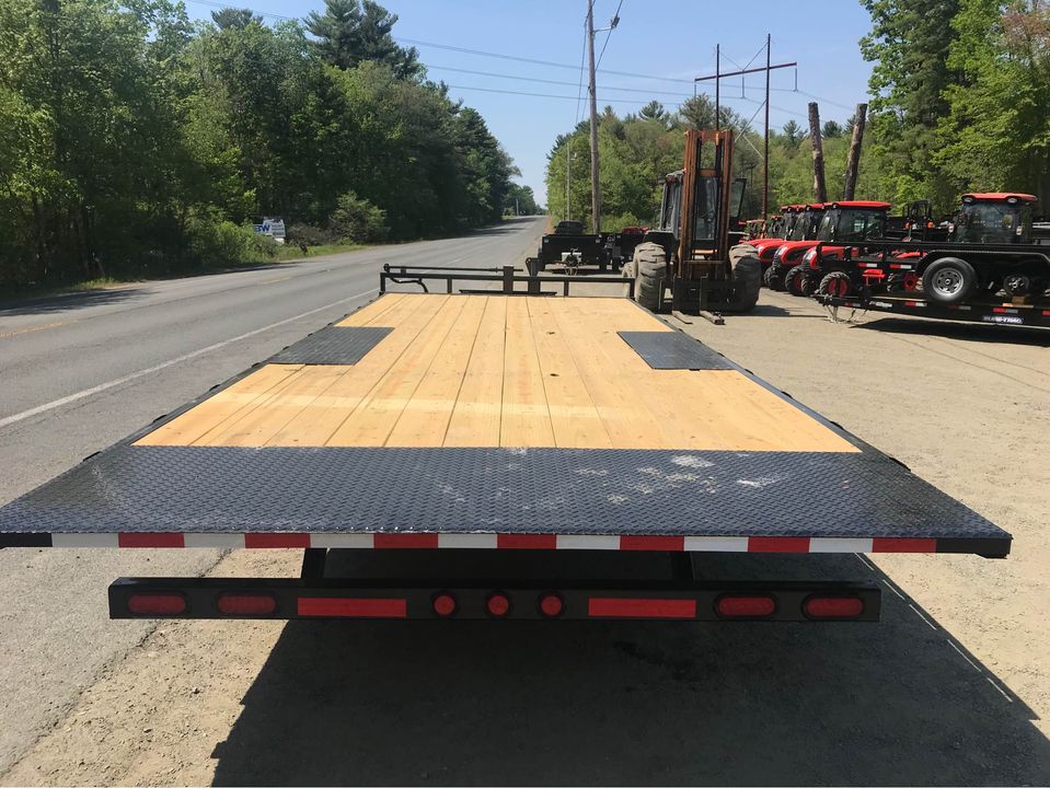 2022 PJ Trailers PJ T8 Full Tilt 22' Deckover Trailer (18,400GVW) for