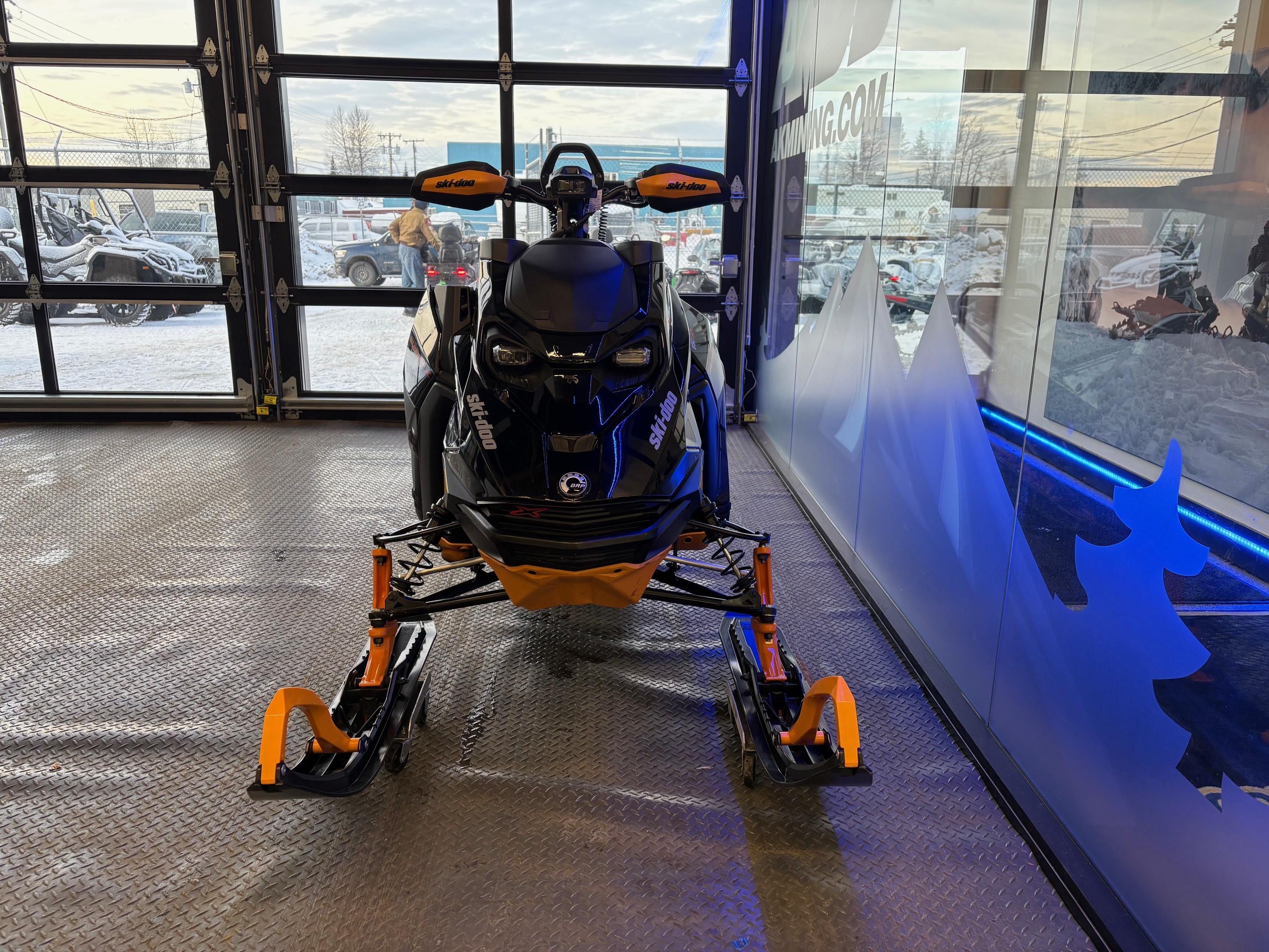 2024 Ski-Doo SUMMIT X EXPERT 850 TUBRO R 154 3" - Photo 2