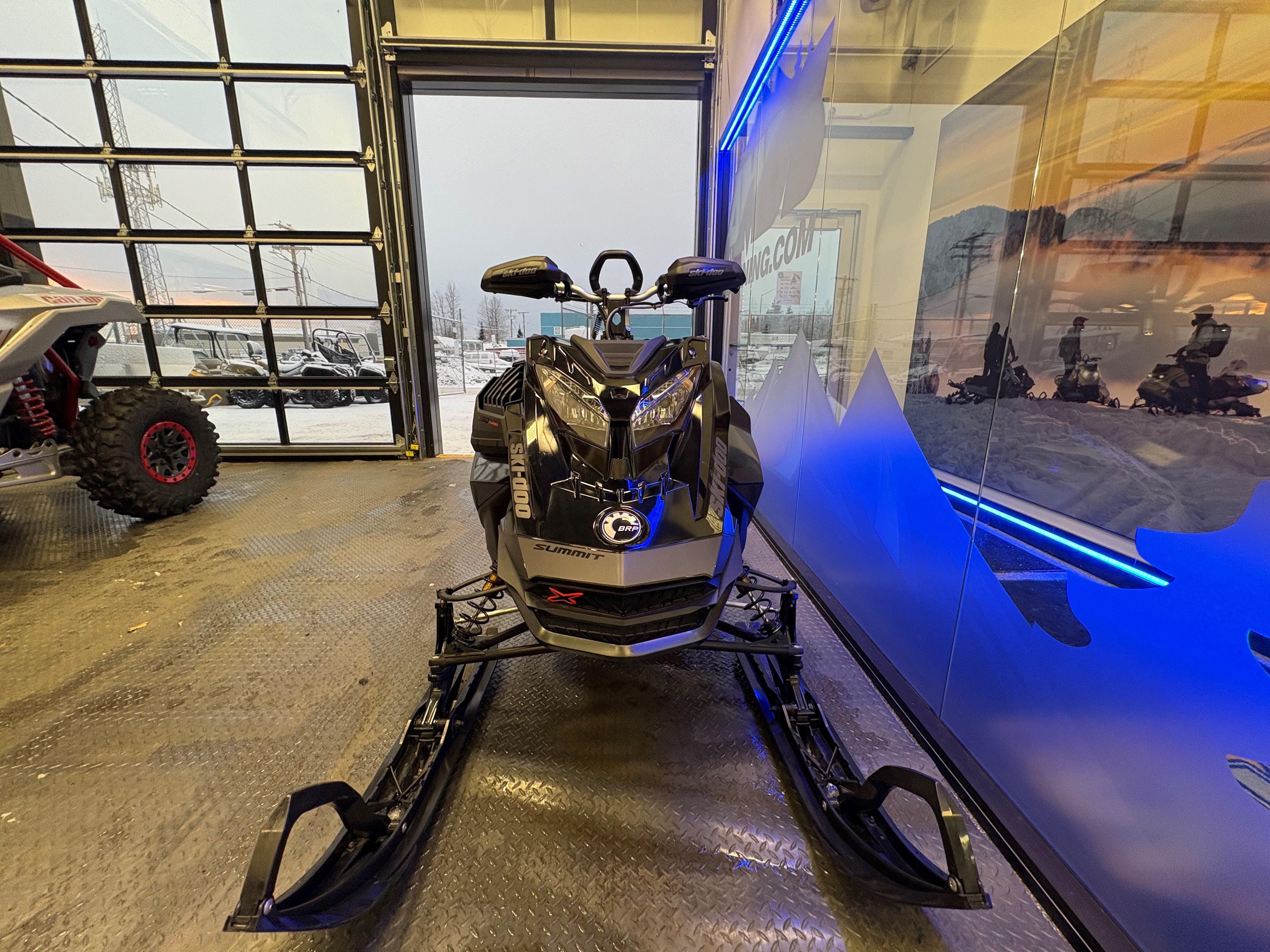 2021 Ski-Doo SUMMIT X 165 850 TUR - Photo 2