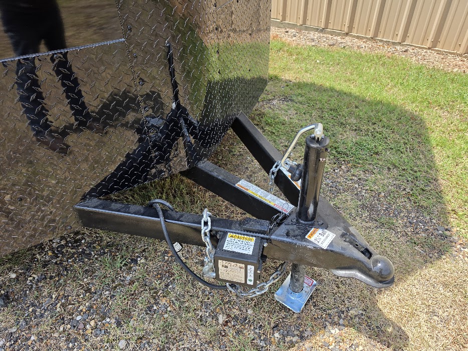 2027 Ramp door photo 3