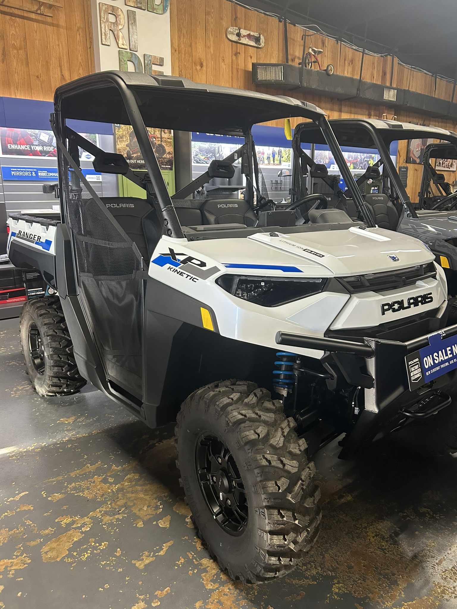 2024 Polaris Ranger XP Kinetic Ultimate - Photo 2