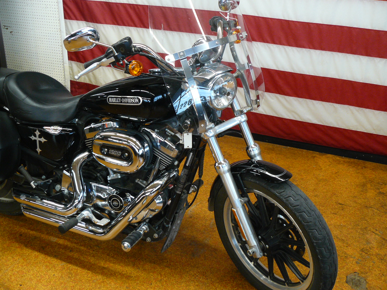 2009 Harley-Davidson® SPORTSTER XL1200 LOW - Photo 2