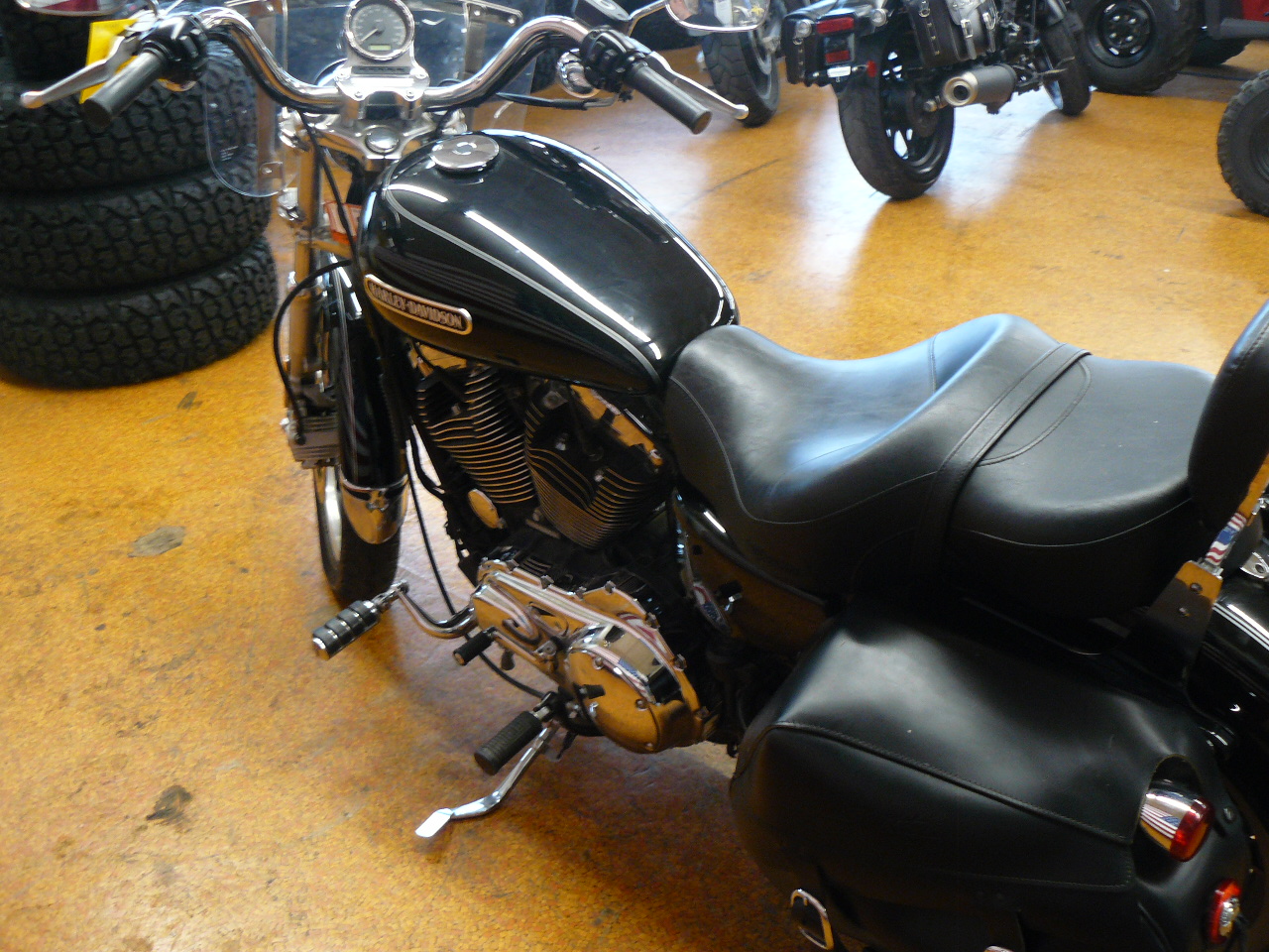 2009 Harley-Davidson® SPORTSTER XL1200 LOW - Photo 4
