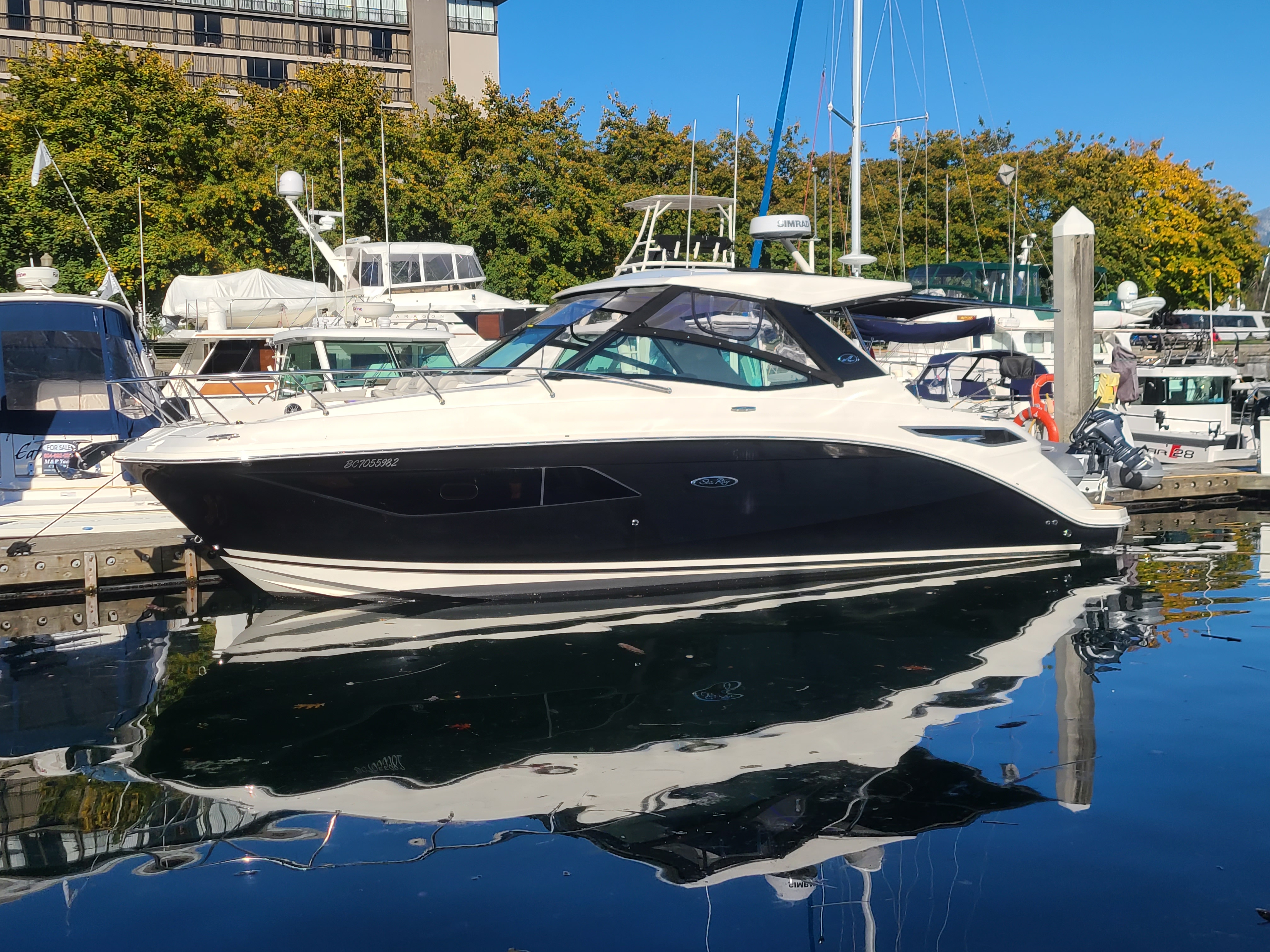 2020 Sea Ray Sundancer 320 for sale in 