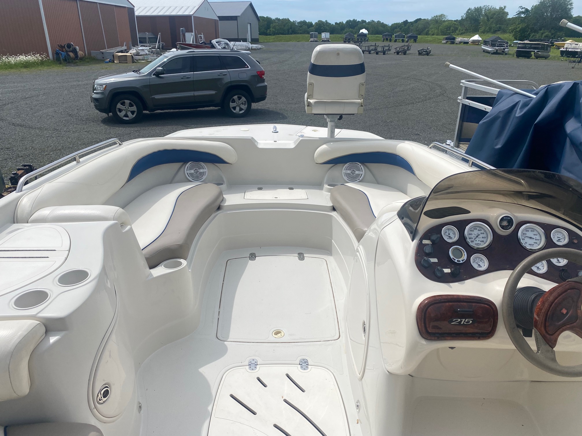 2006 Tahoe 215 - Photo 6