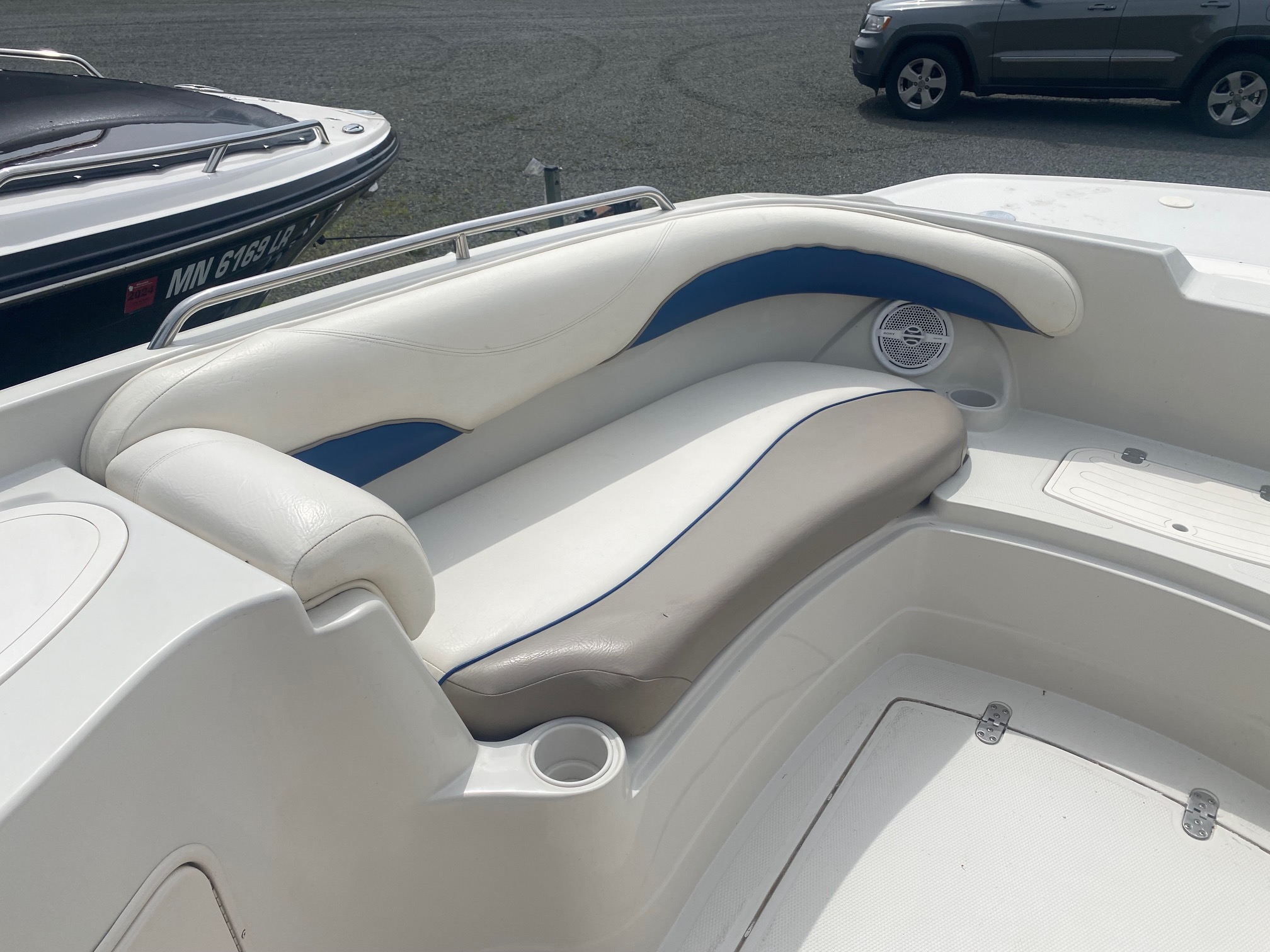2006 Tahoe 215 - Photo 7