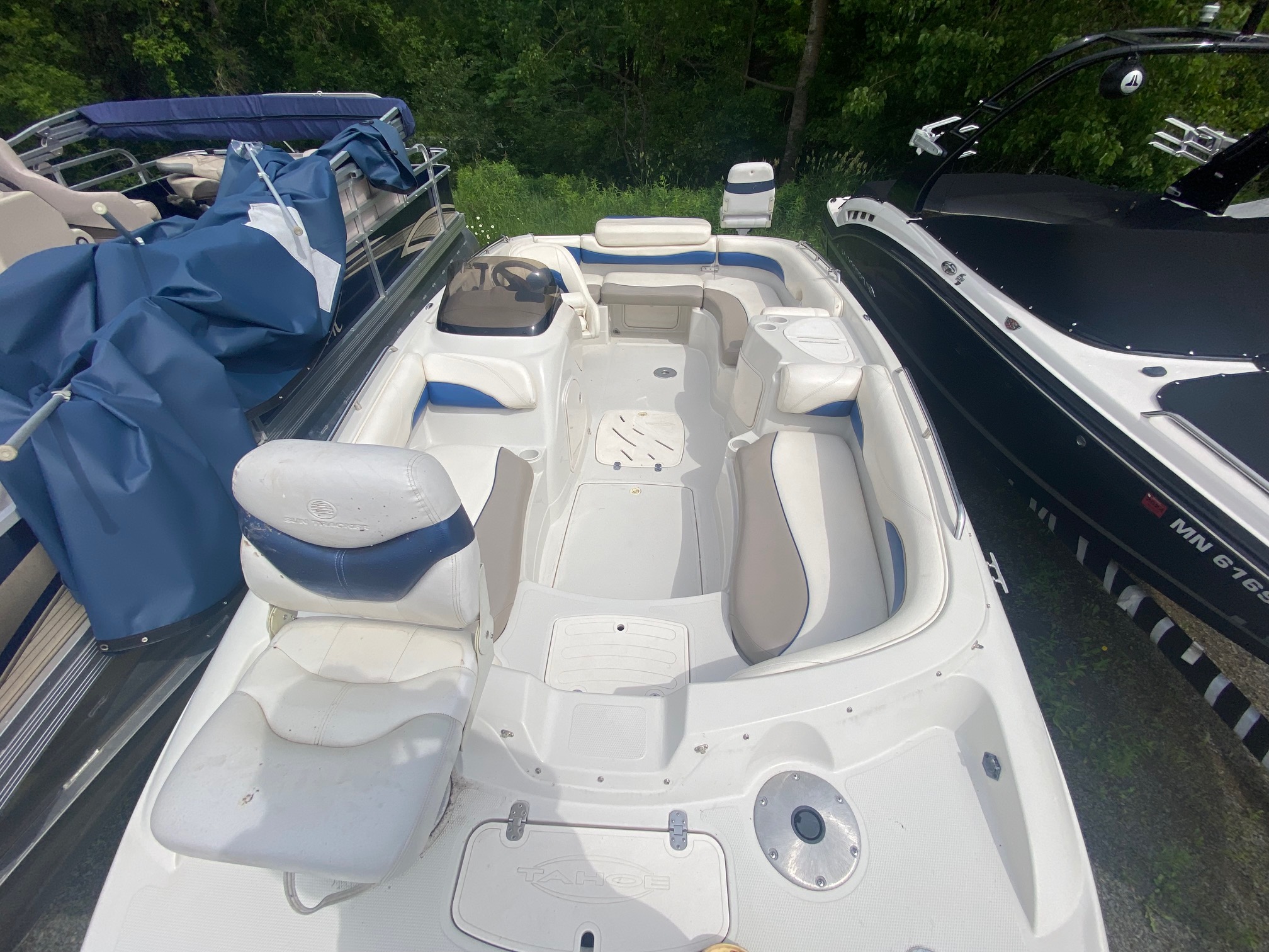 2006 Tahoe 215 - Photo 8