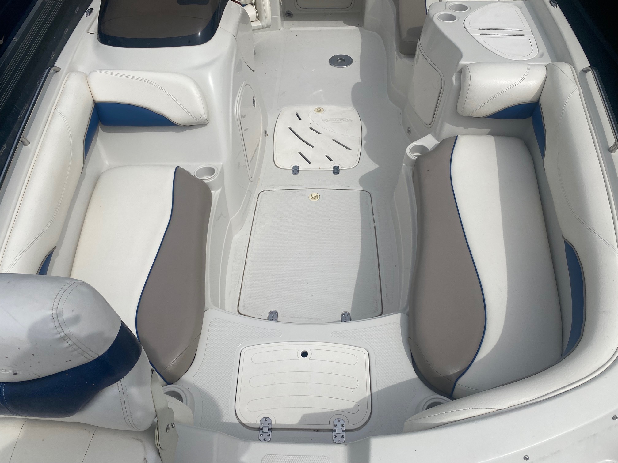 2006 Tahoe 215 - Photo 9