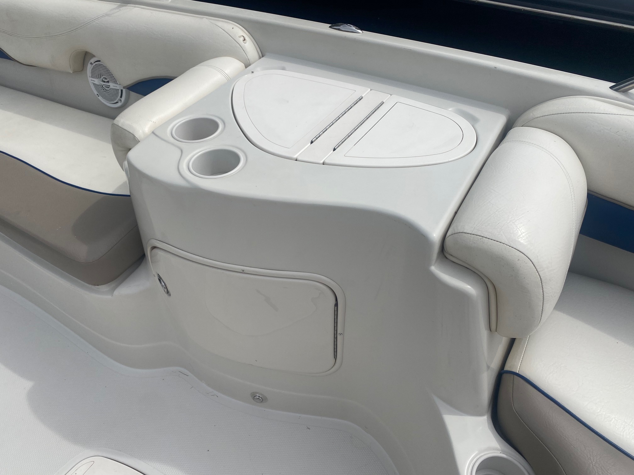 2006 Tahoe 215 - Photo 13