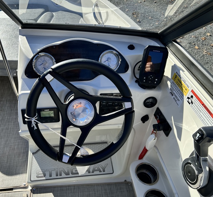 2022 Stingray Boats 191DC - Photo 5