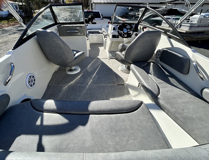 2022 Stingray Boats 191DC - Photo 9