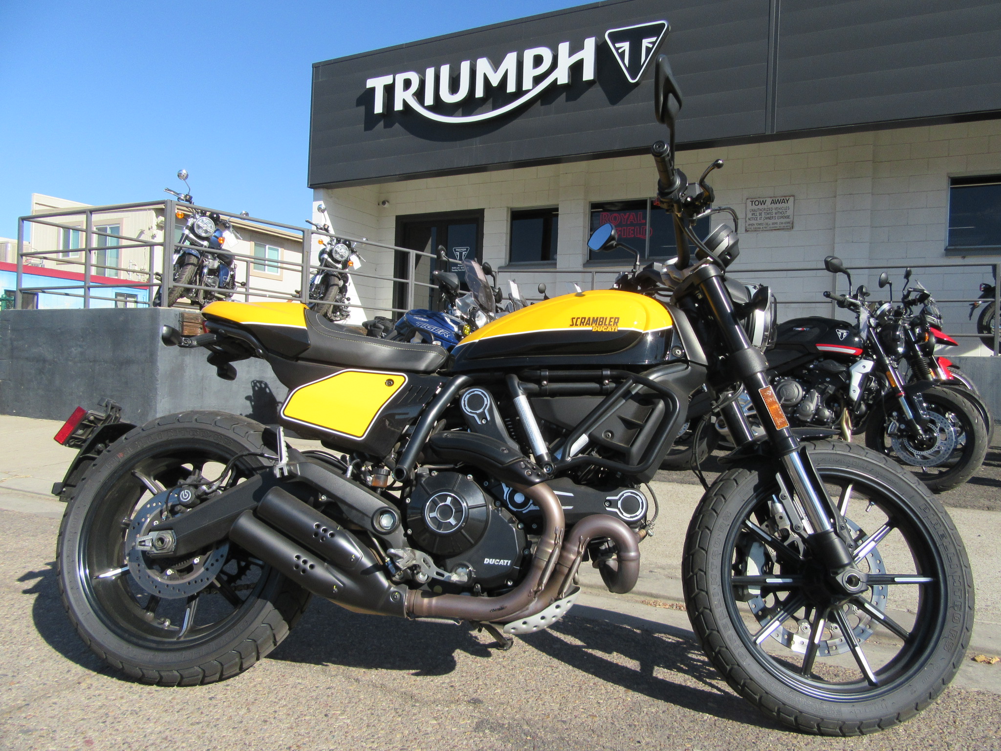 ＭＩ Dirt Bikes and Street Bikes Triumph San Diego San Diego, CA