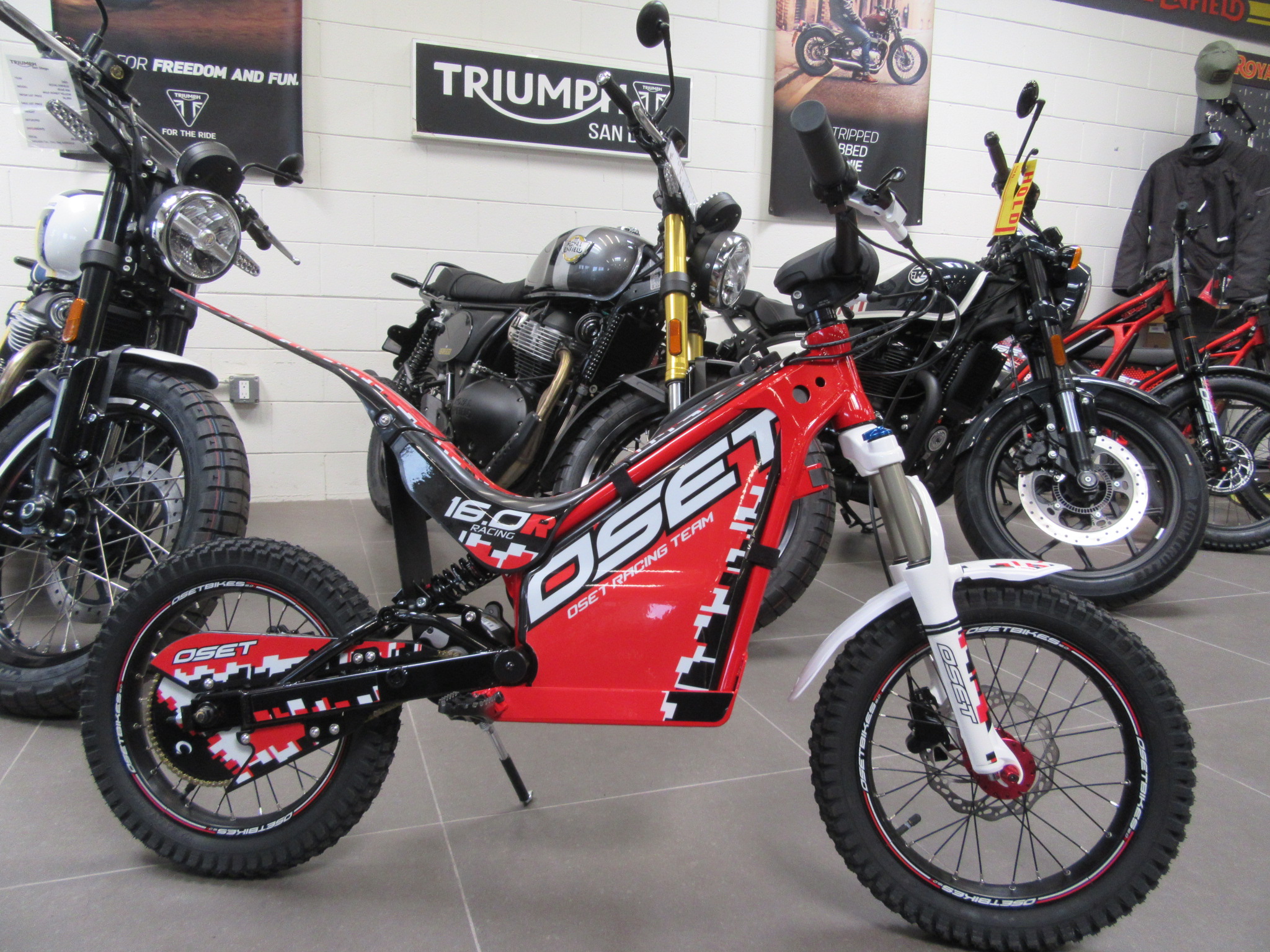 ＭＩ Dirt Bikes and Street Bikes Triumph San Diego San Diego, CA