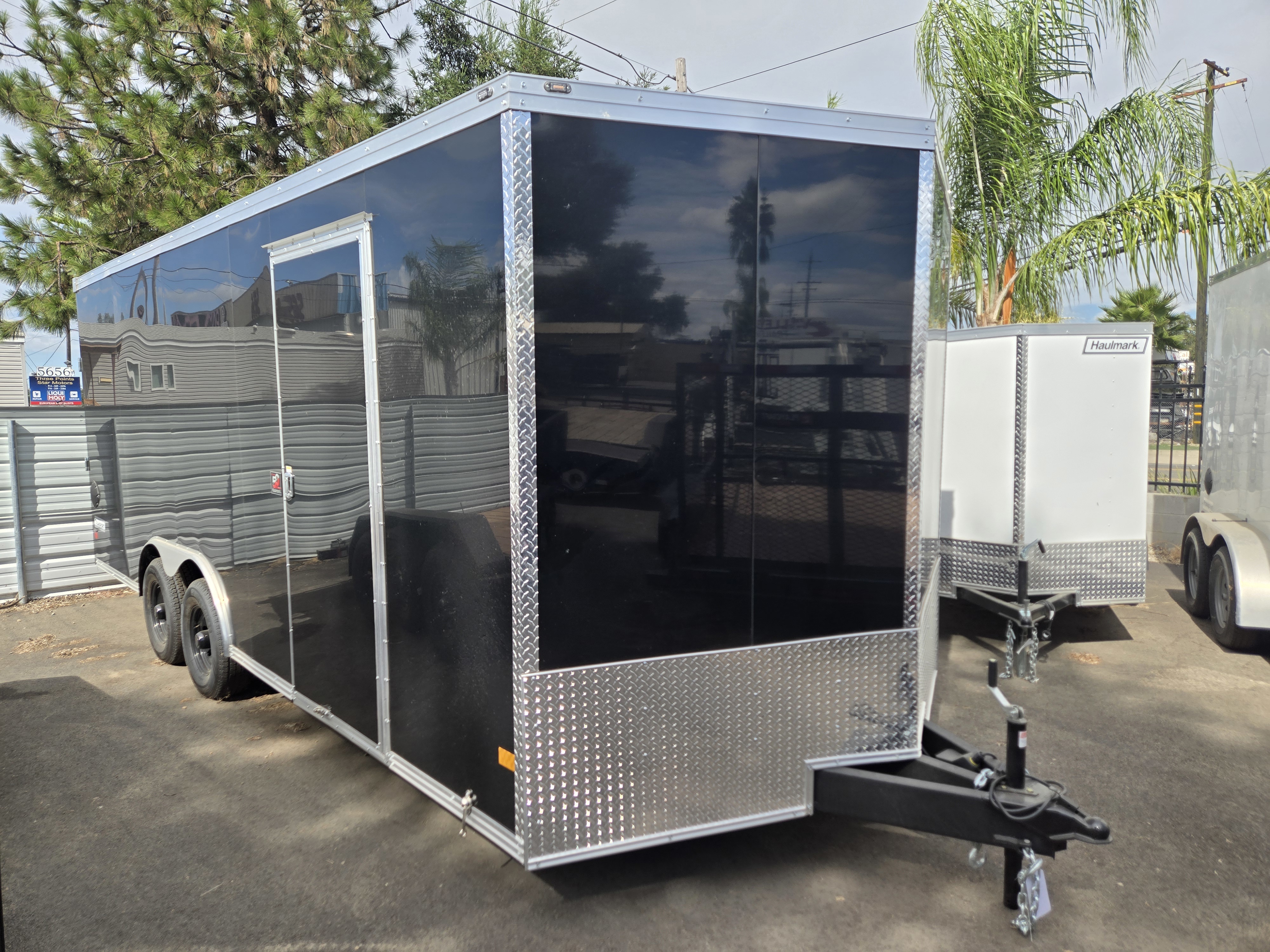 2027 Haulmark photo 2