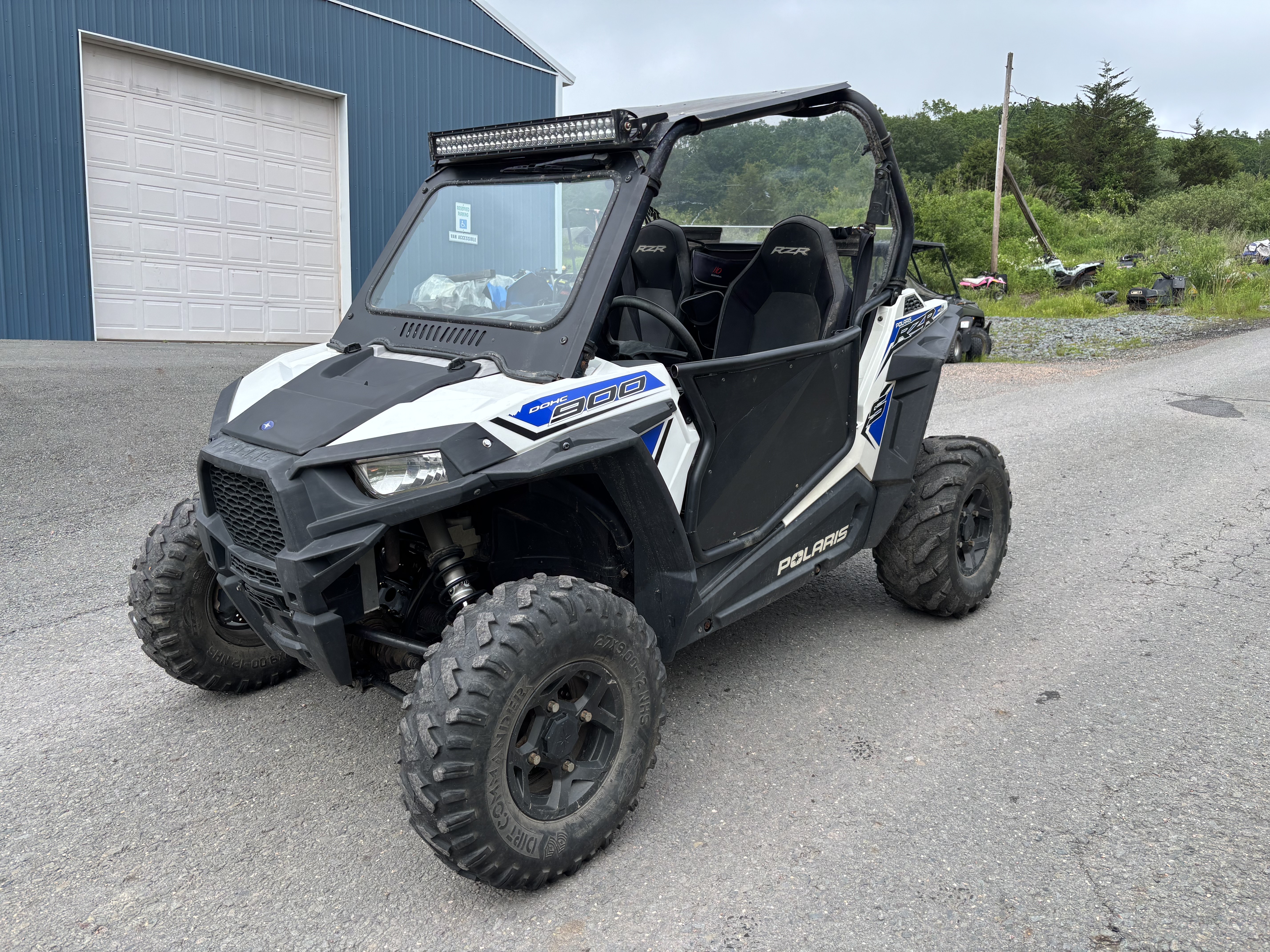 2018 Polaris RZR® S 900 - In-Mold White Lightning